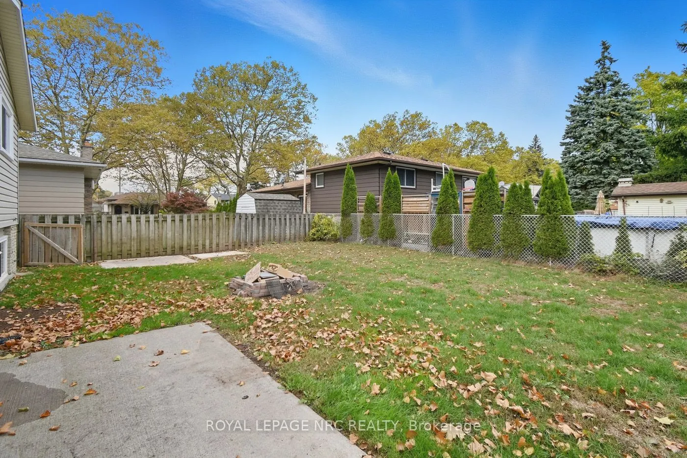 4448 Meadowvale Drive