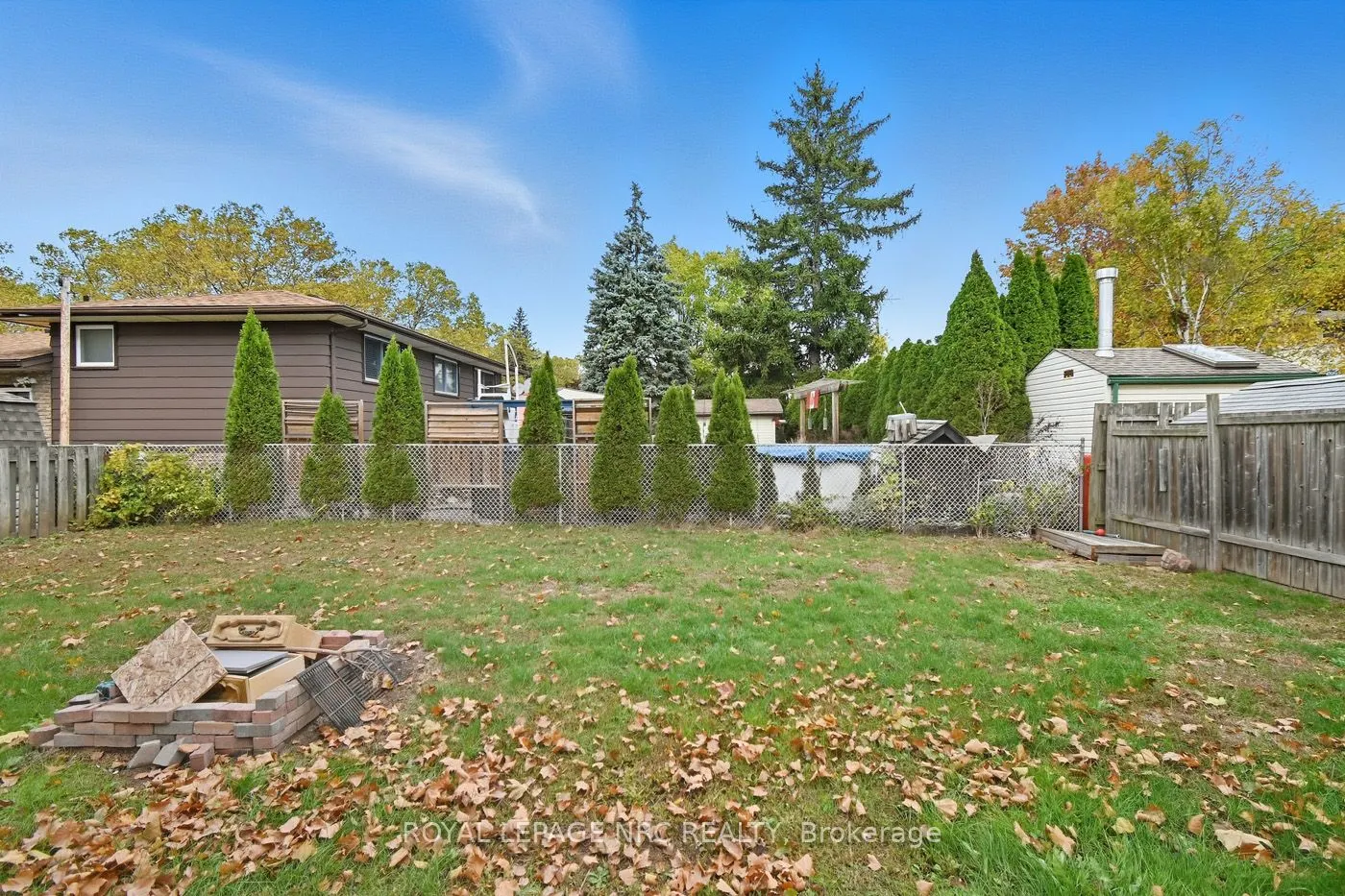 4448 Meadowvale Drive
