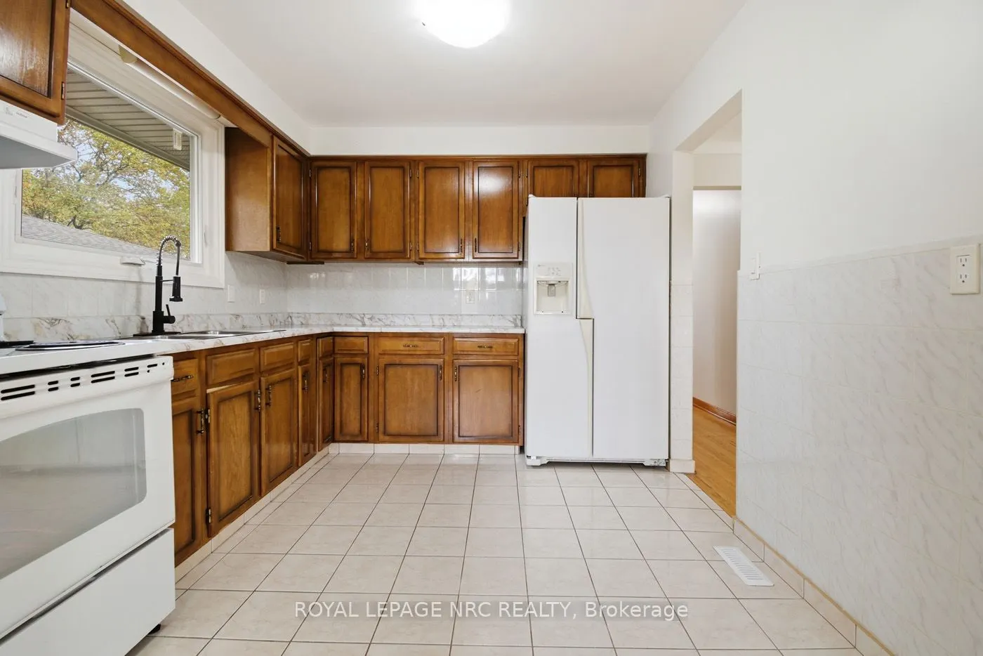 4448 Meadowvale Drive