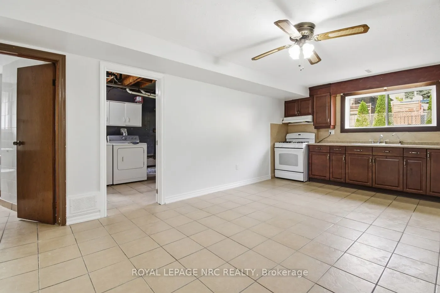4448 Meadowvale Drive