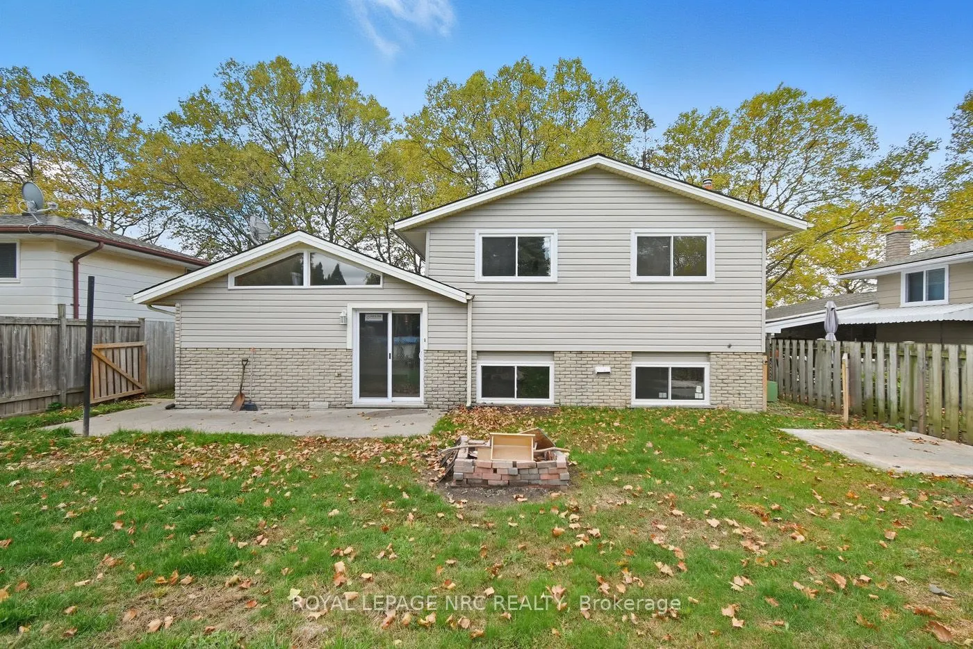 4448 Meadowvale Drive