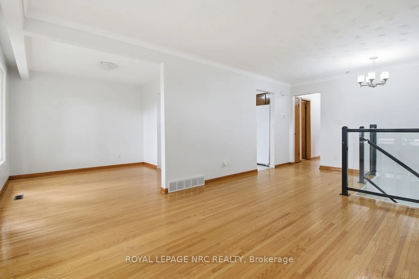 4448 Meadowvale Drive