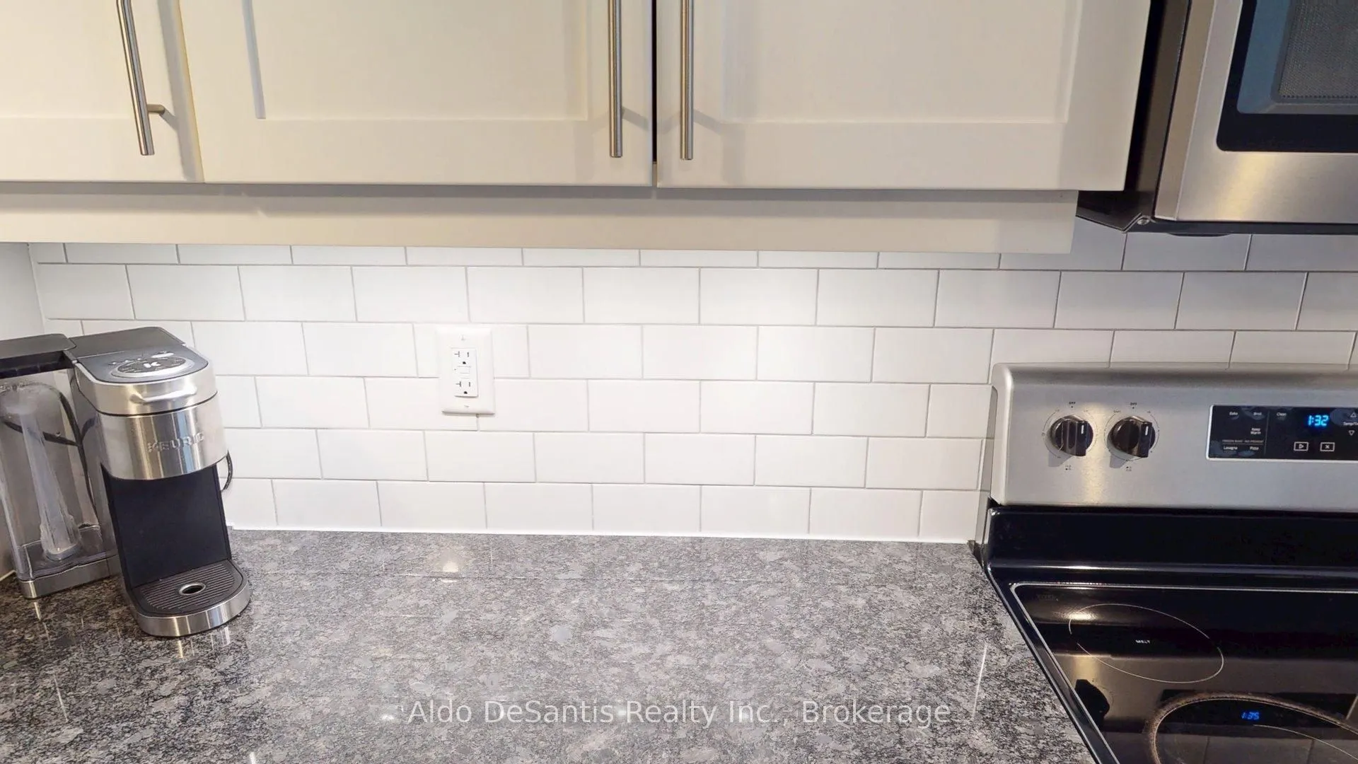 1890 Rymal Road E, #82