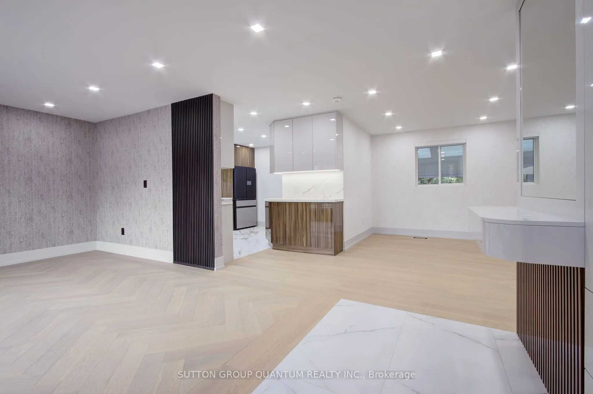 95 South Bend Road E, #Upper Unit