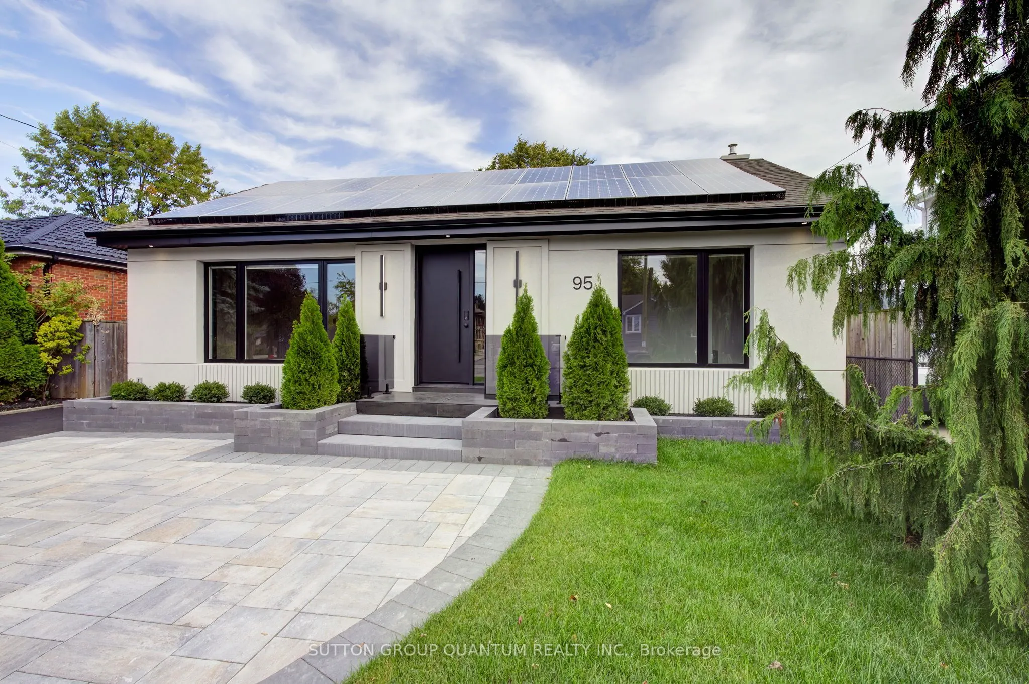 95 South Bend Road E, #Upper Unit