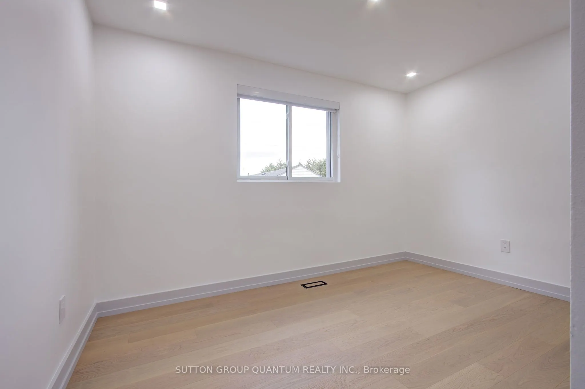95 South Bend Road E, #Upper Unit