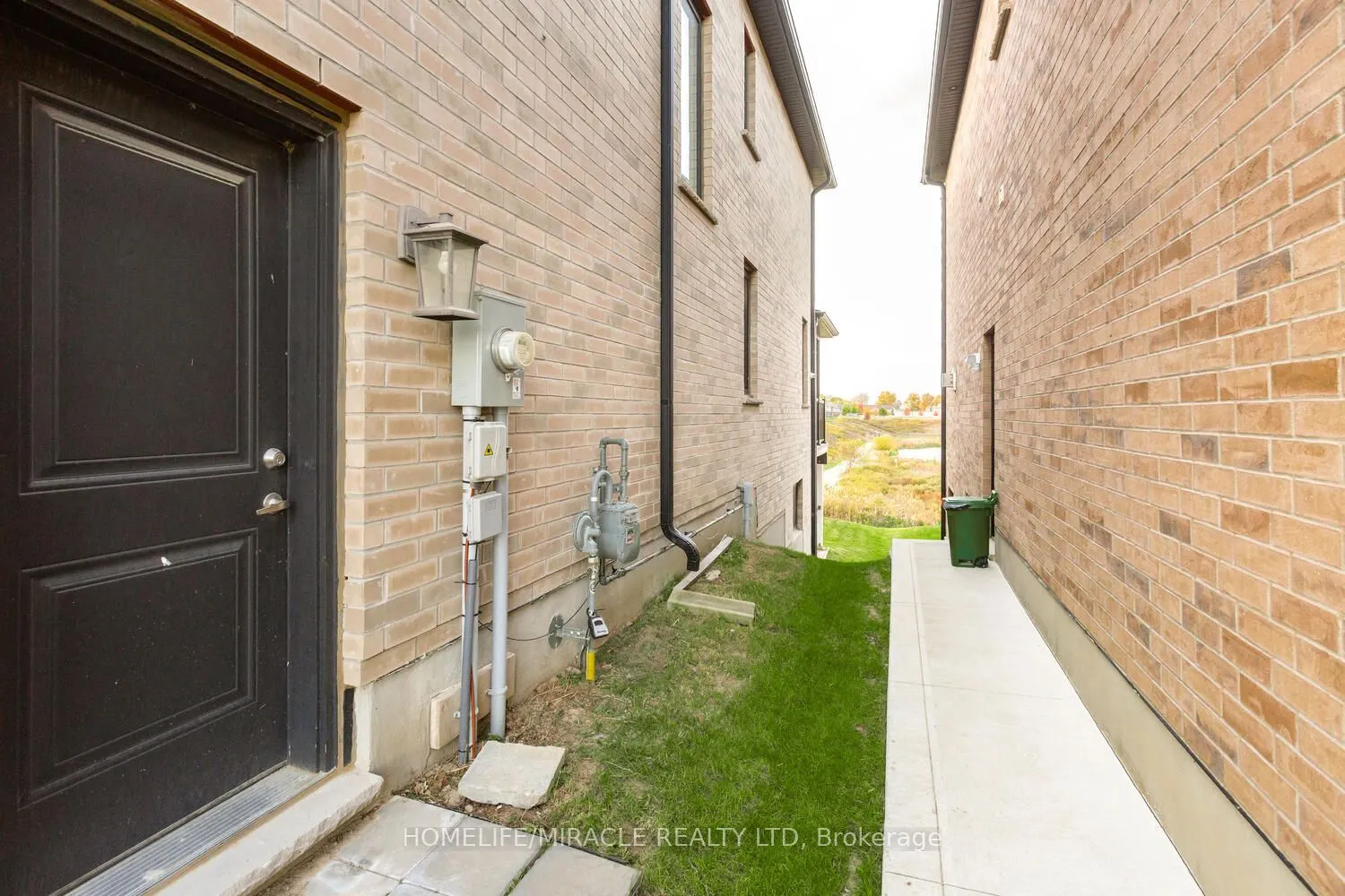 80 Grandville Circle