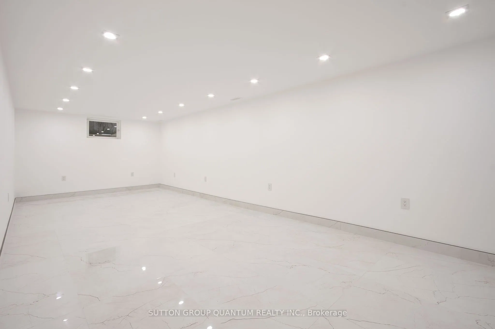 95 South Bend Road E, #Lower Unit