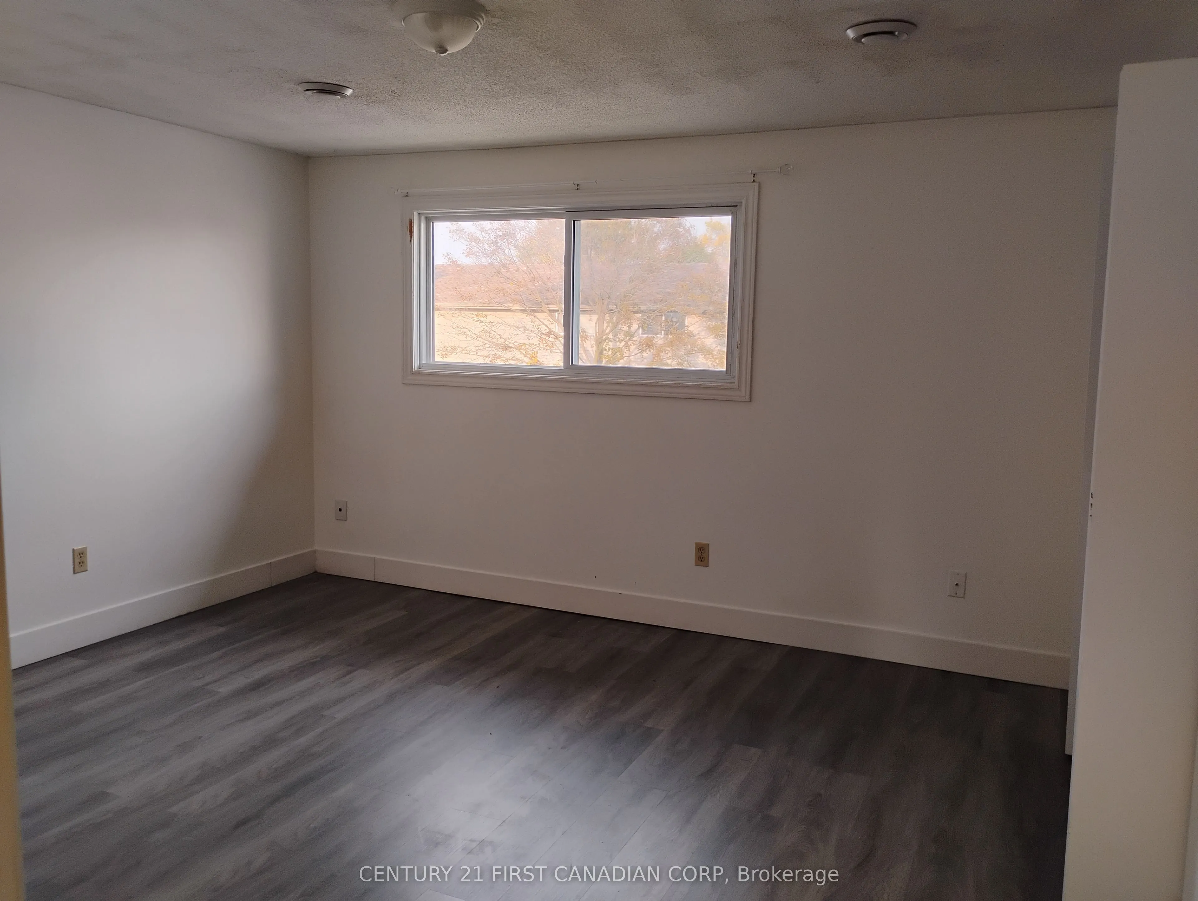 577 Third Street, #32