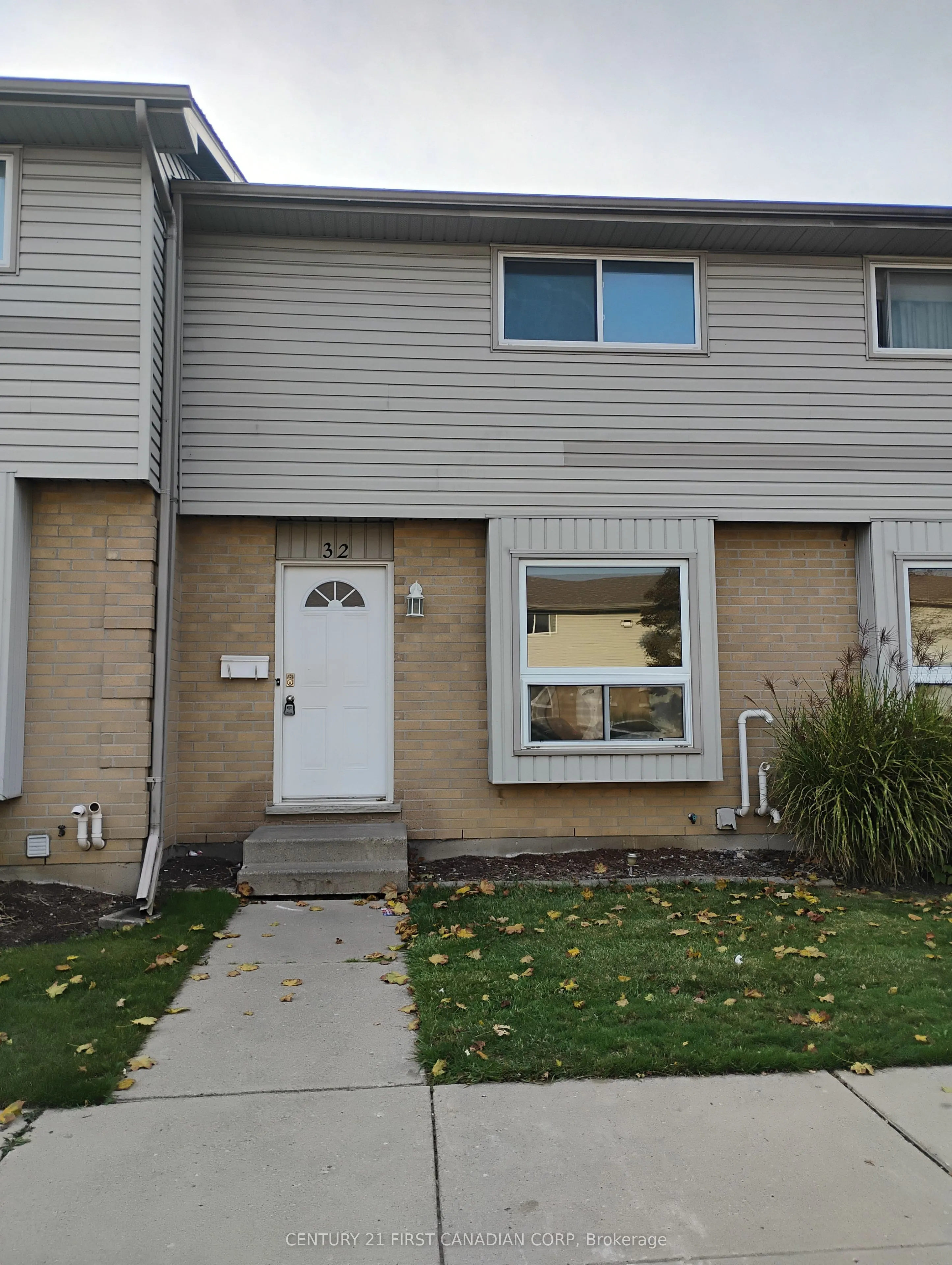 577 Third Street, #32