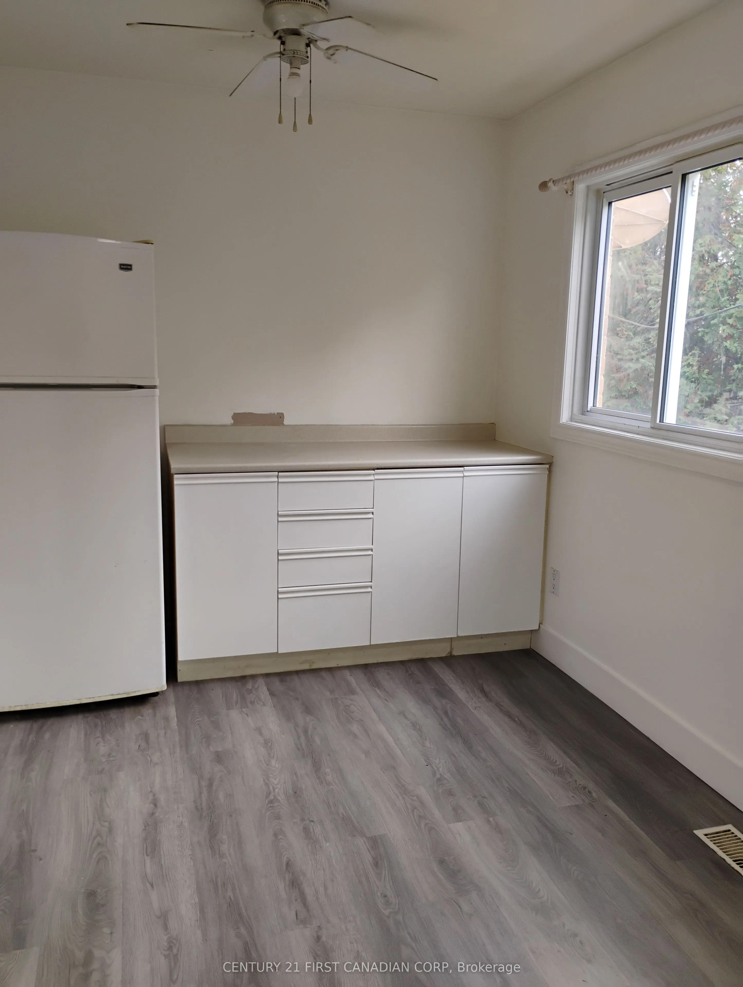 577 Third Street, #32