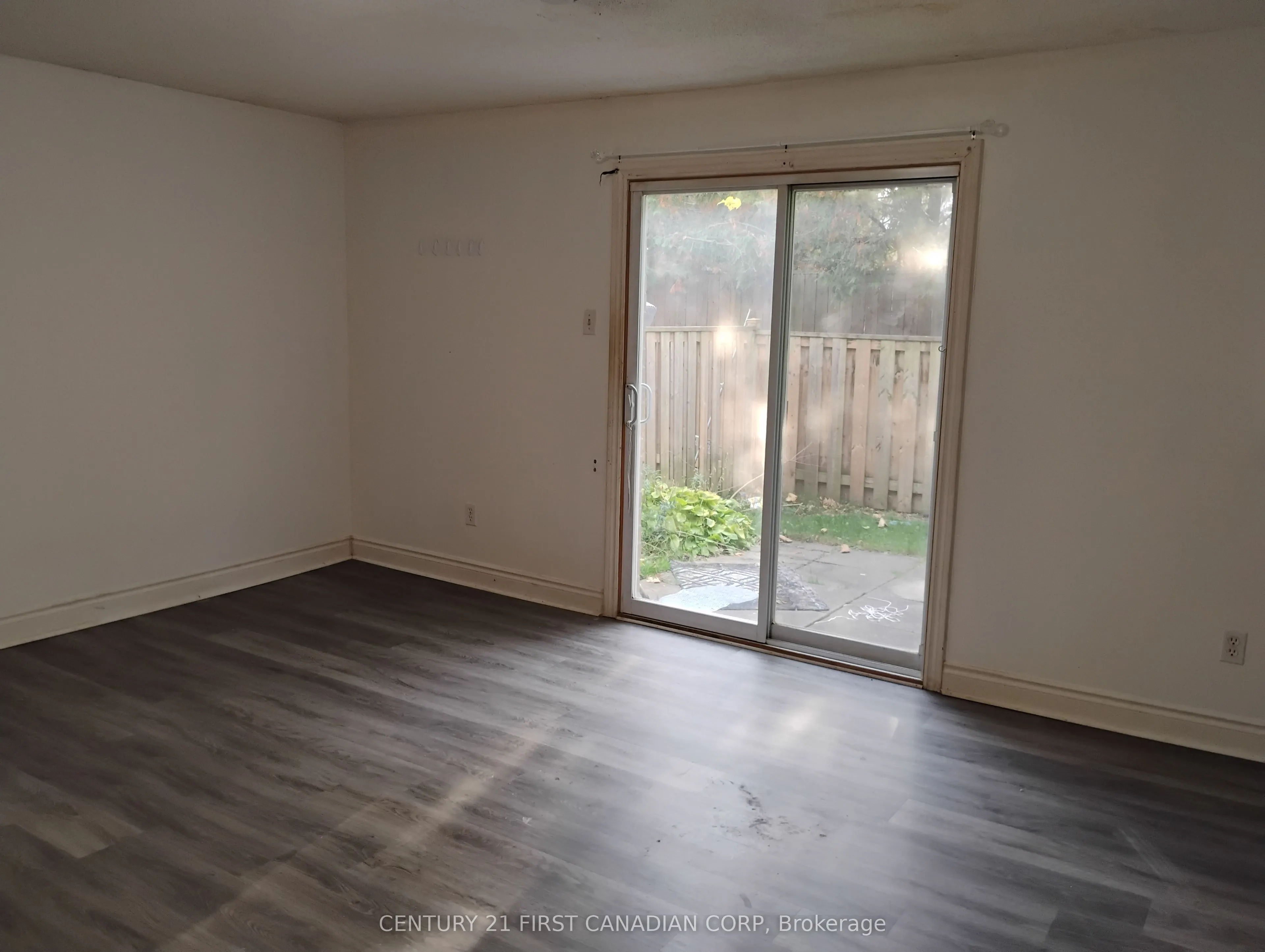 577 Third Street, #32
