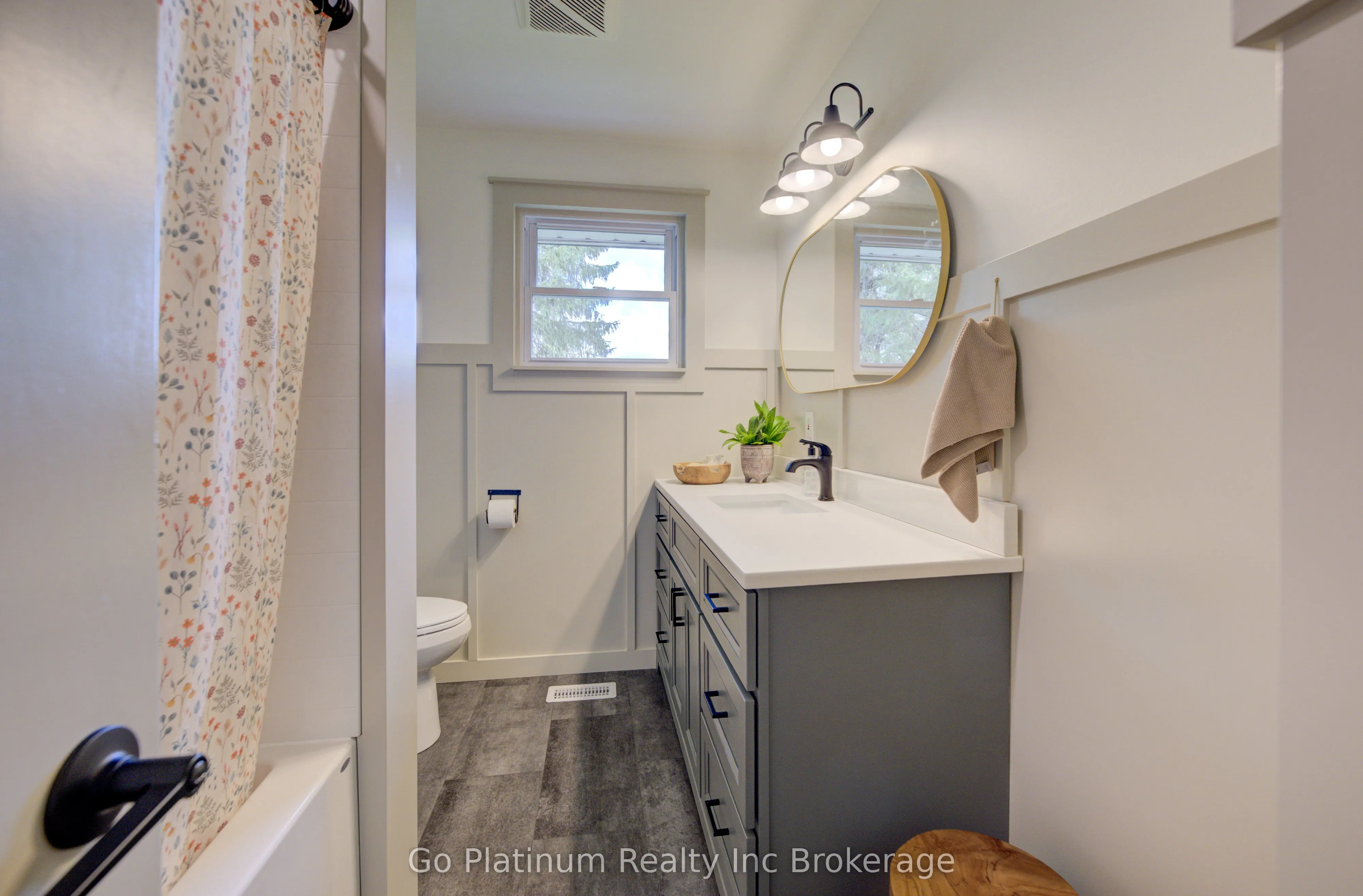 160 Eleventh Concession Road