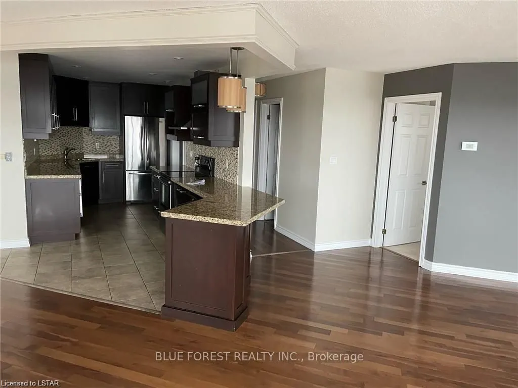 19 King Street, #903