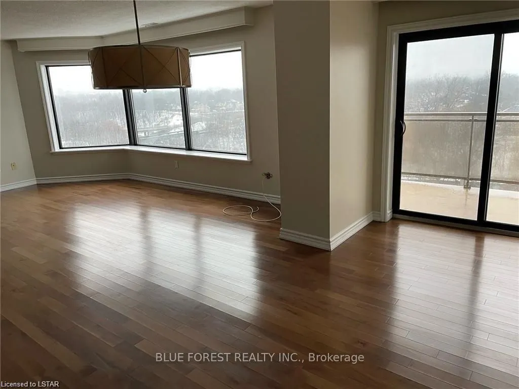19 King Street, #903