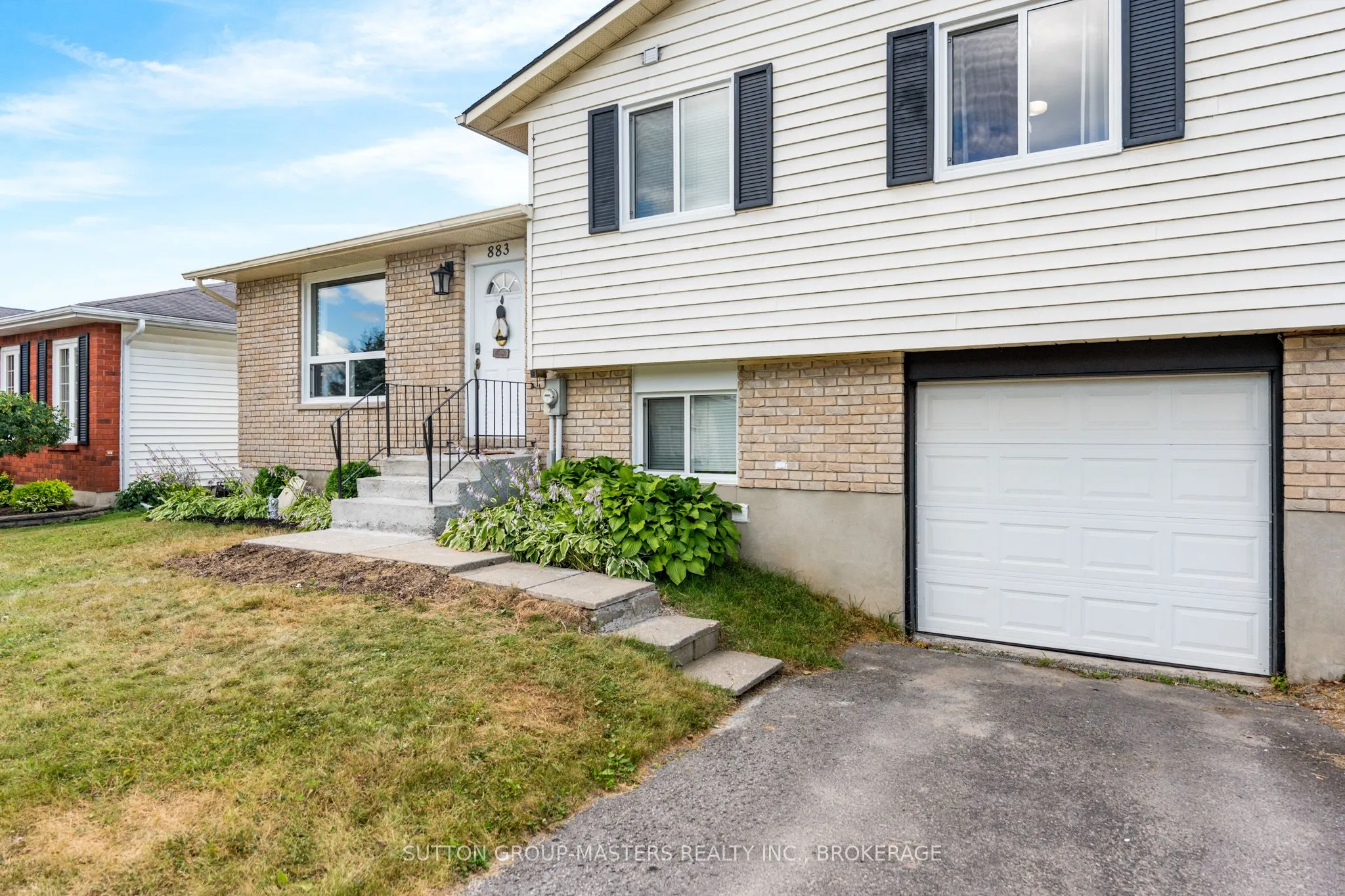 883 Old Colony Road
