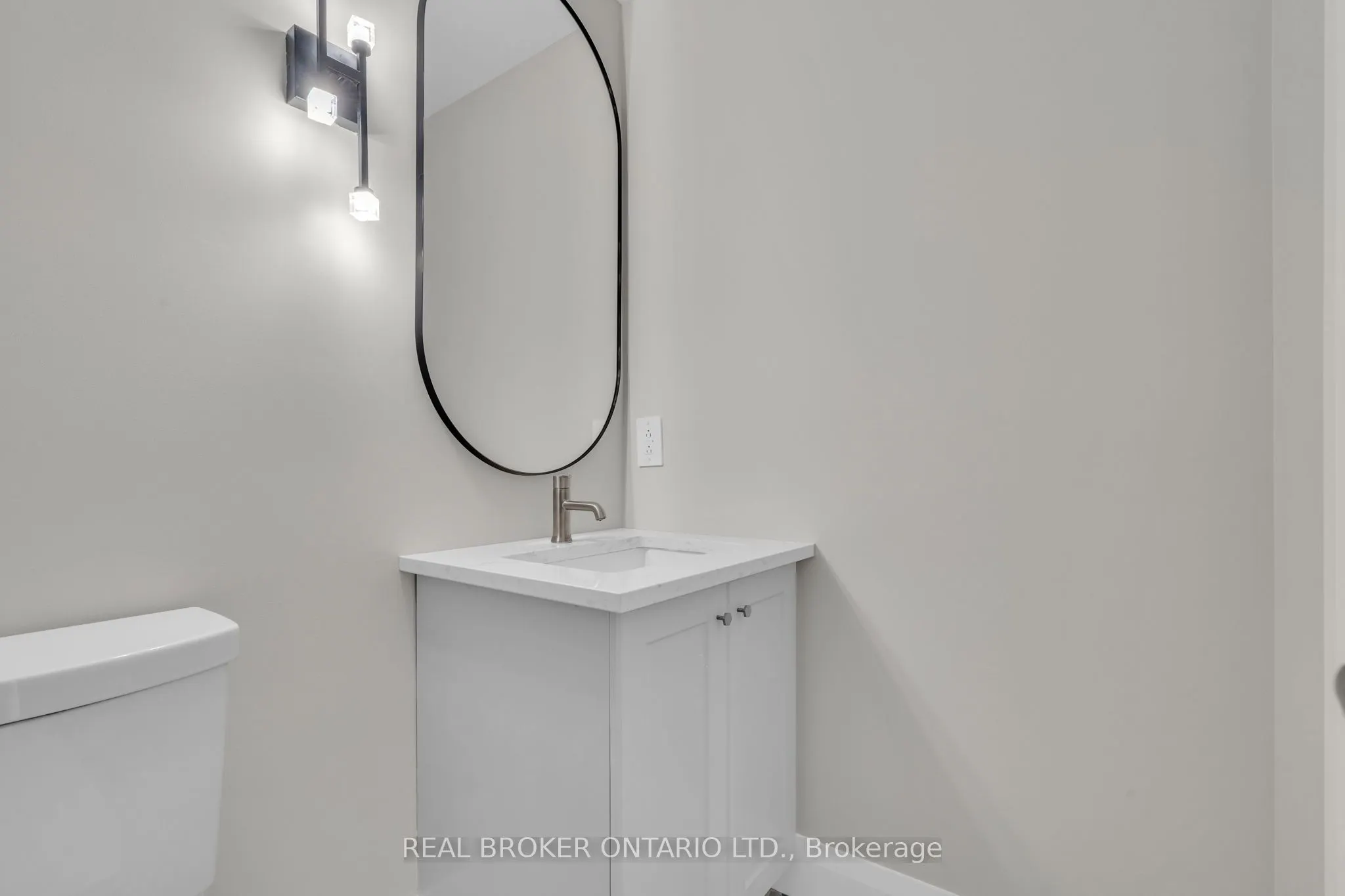 404 Arlington Avenue, #A