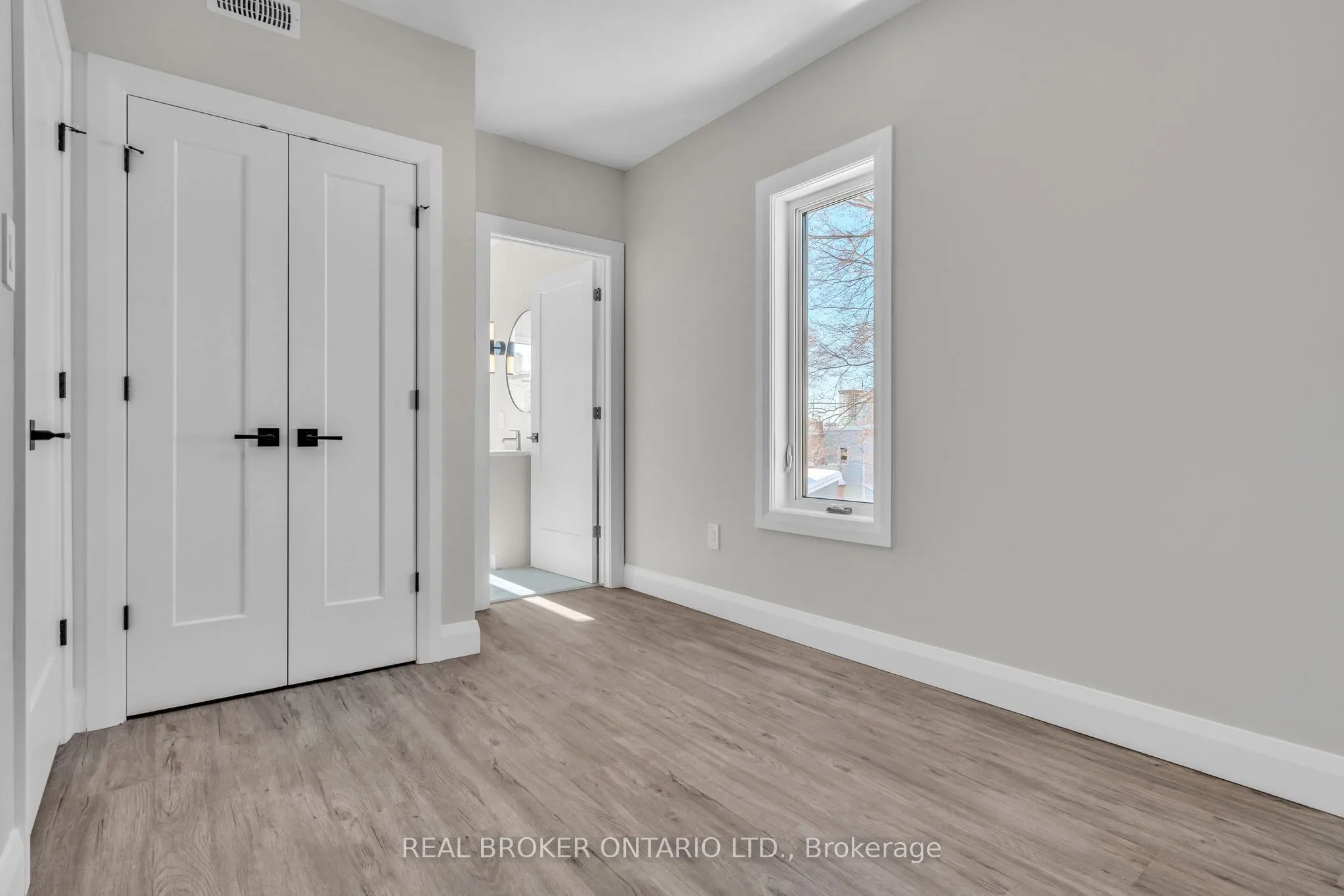 404 Arlington Avenue, #A