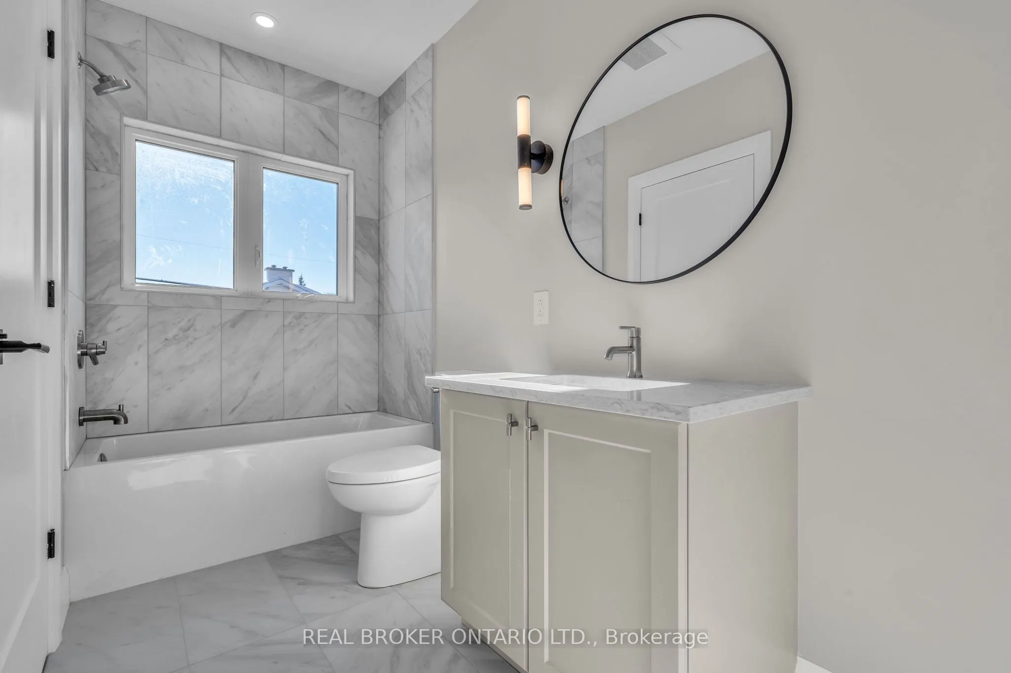 404 Arlington Avenue, #A