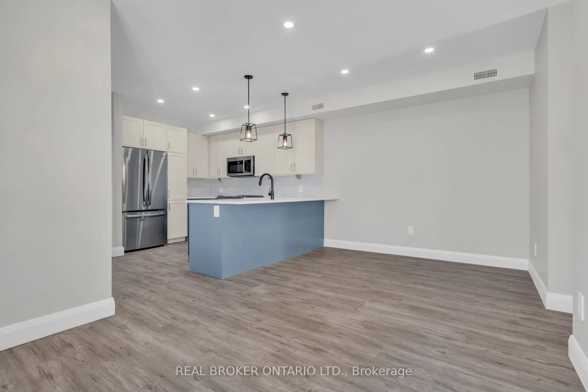 404 Arlington Avenue, #A