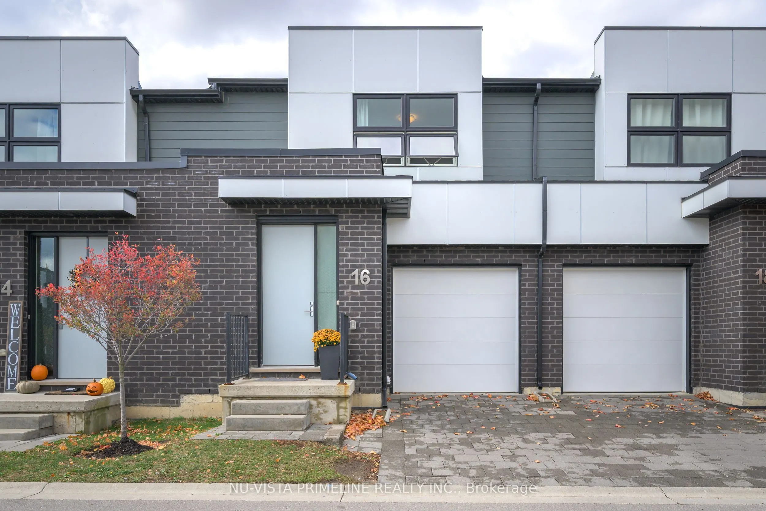 499 Sophia Crescent N, #16