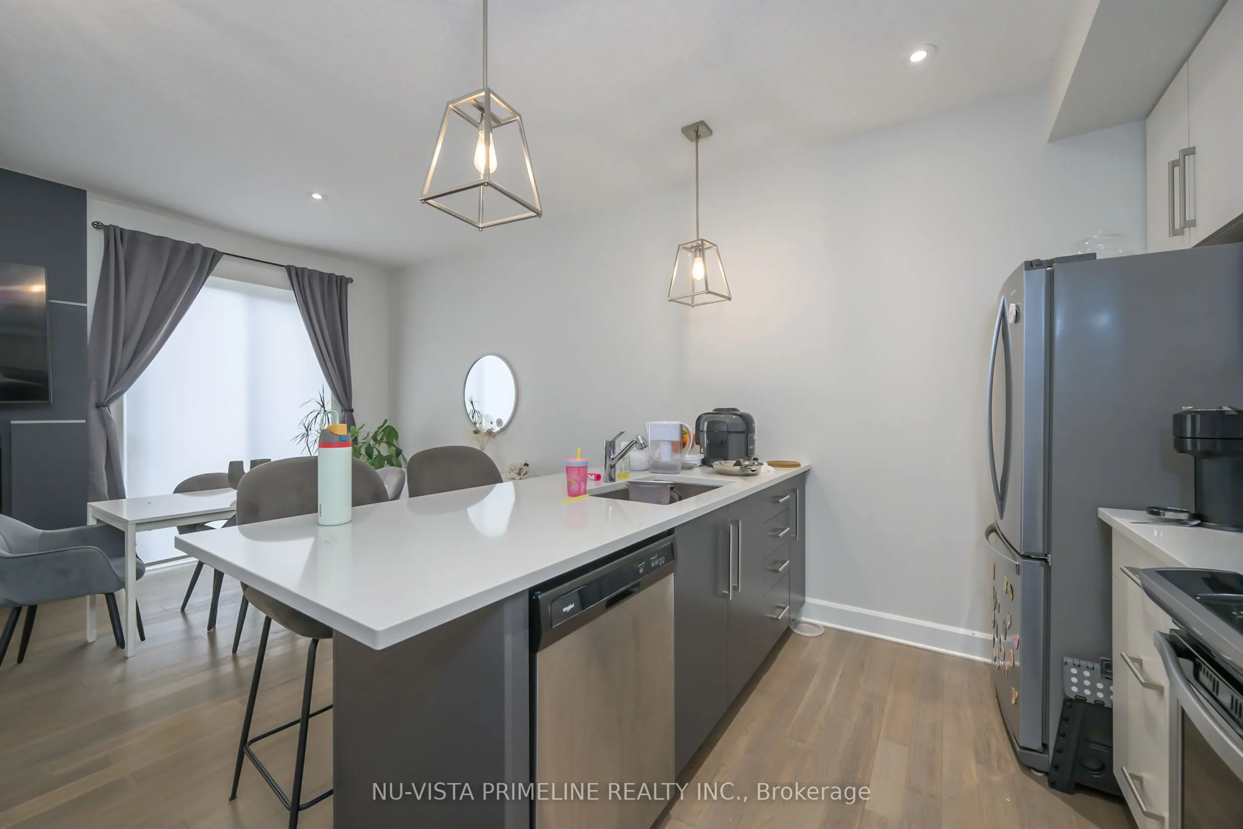 499 Sophia Crescent N, #16