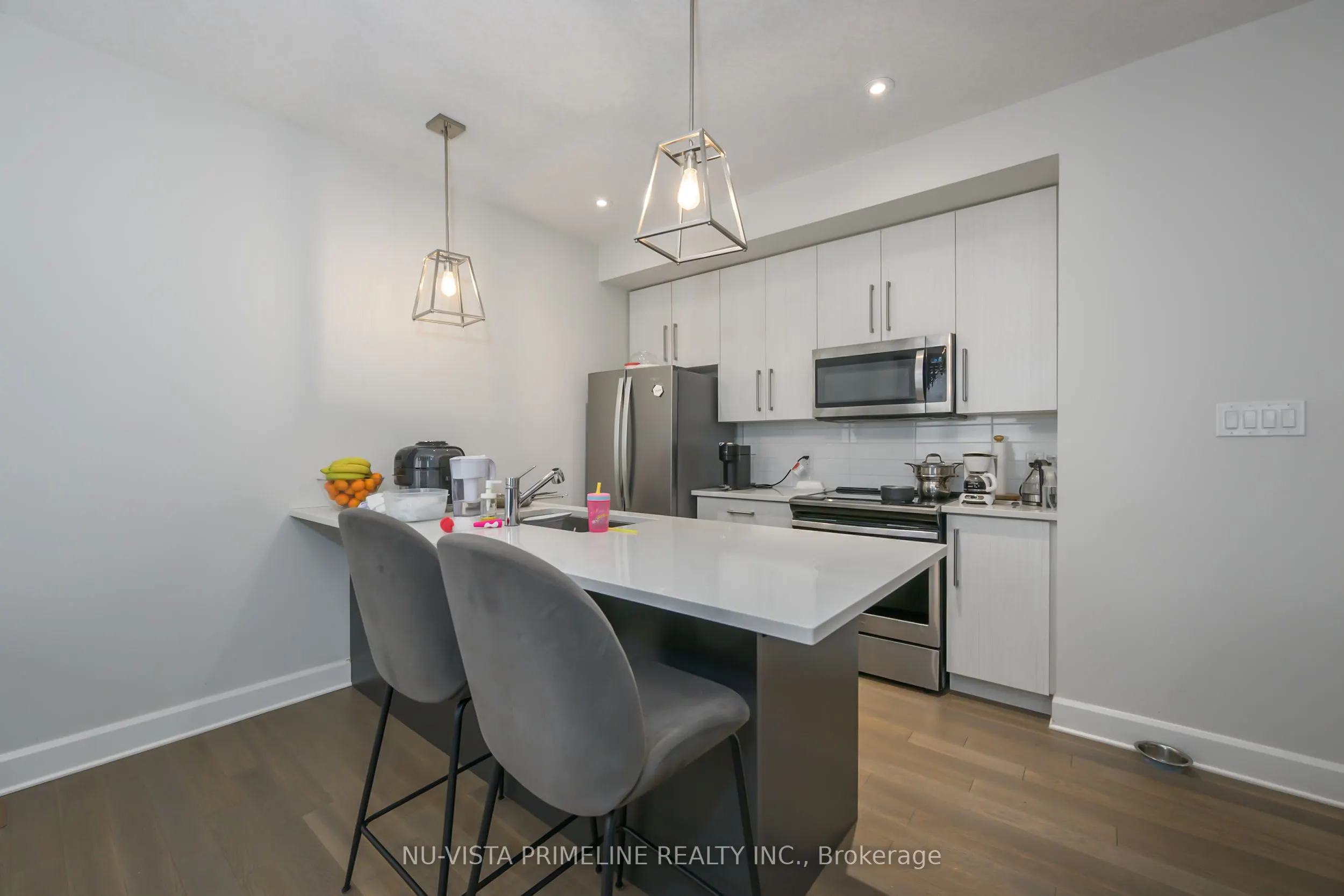 499 Sophia Crescent N, #16