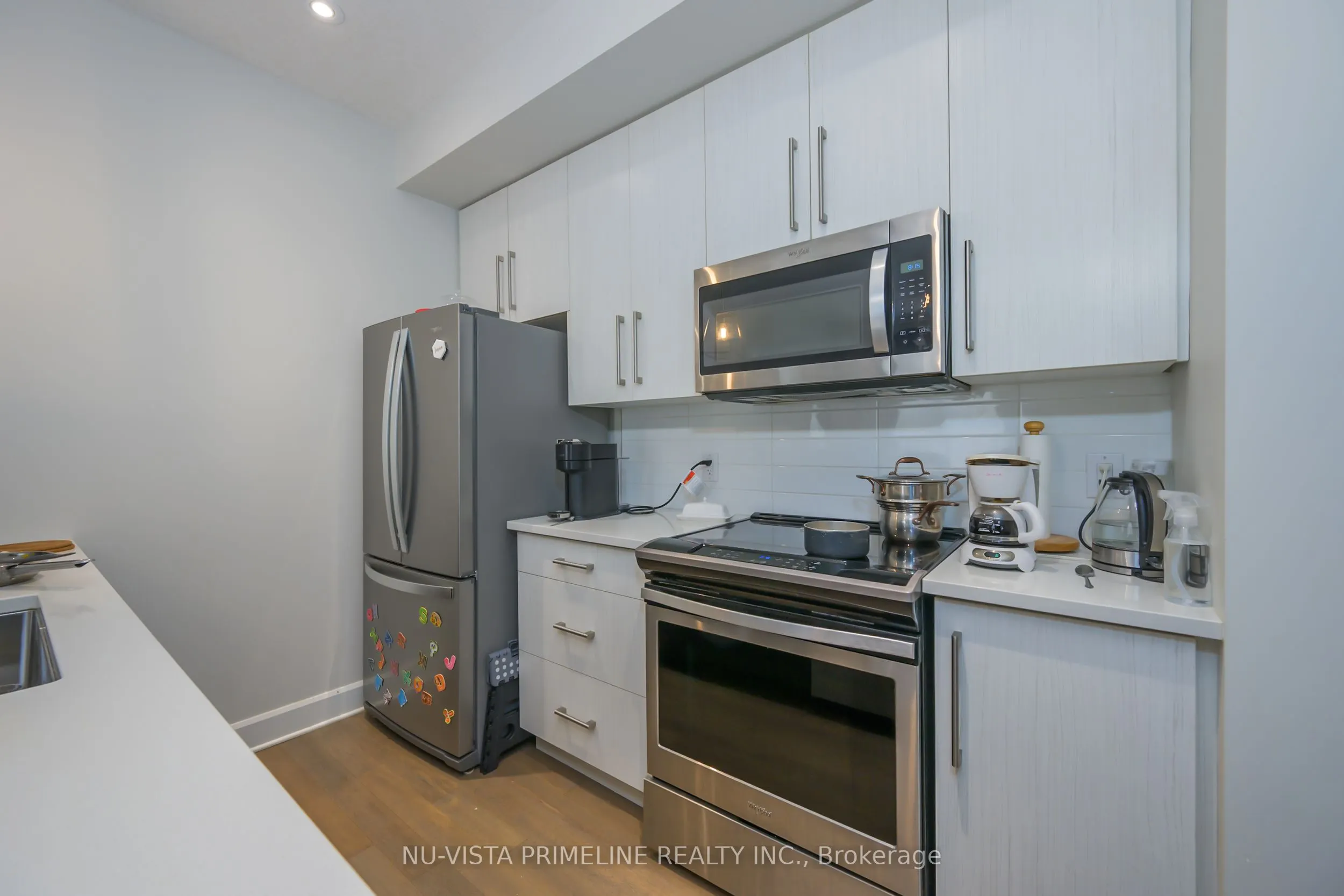 499 Sophia Crescent N, #16