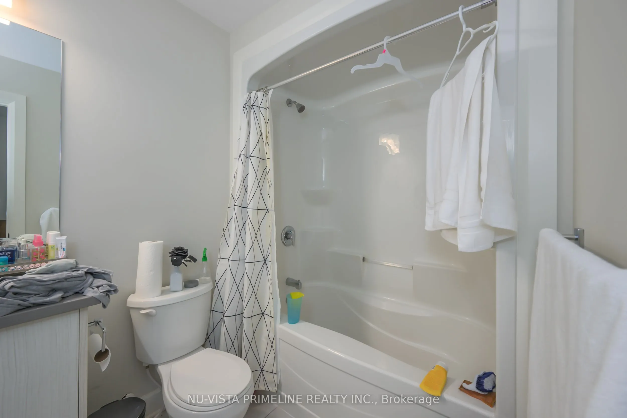 499 Sophia Crescent N, #16