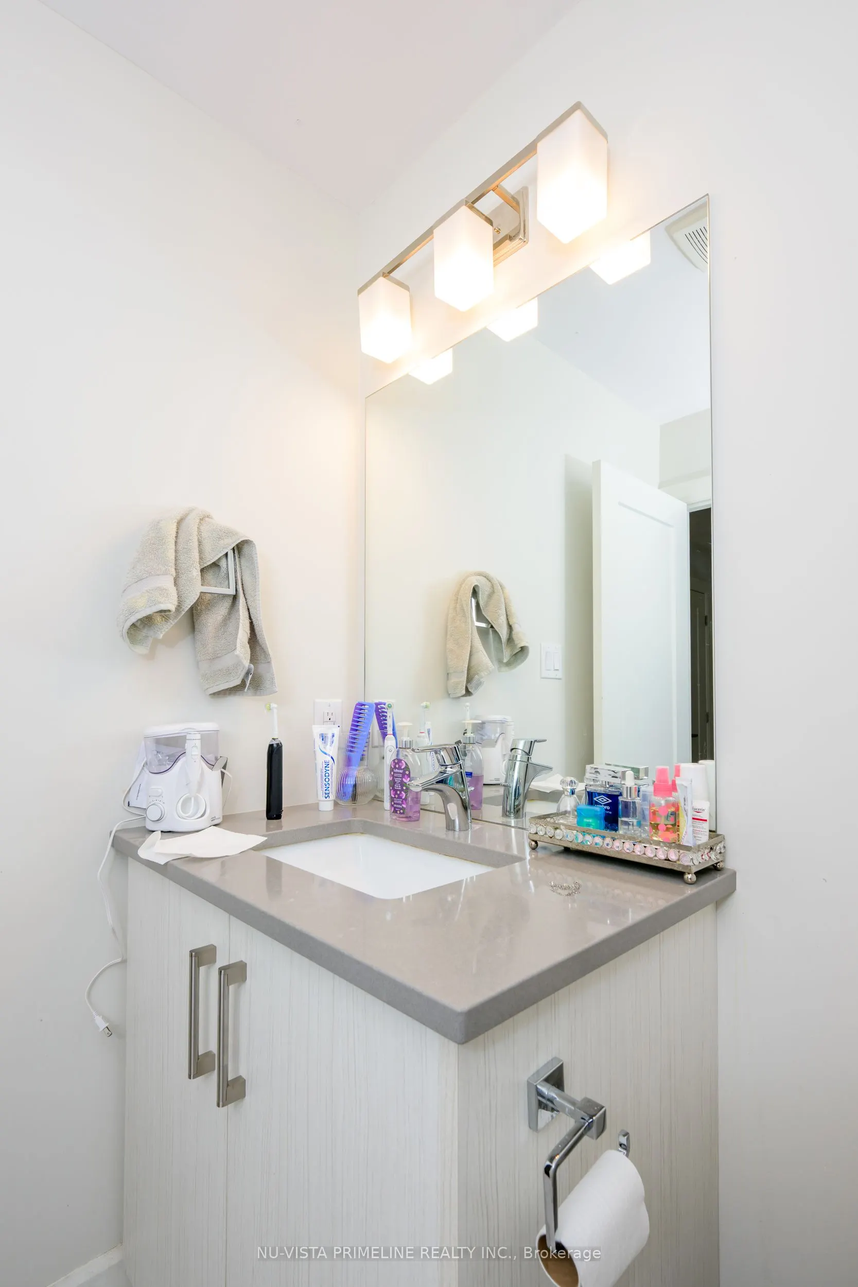 499 Sophia Crescent N, #16