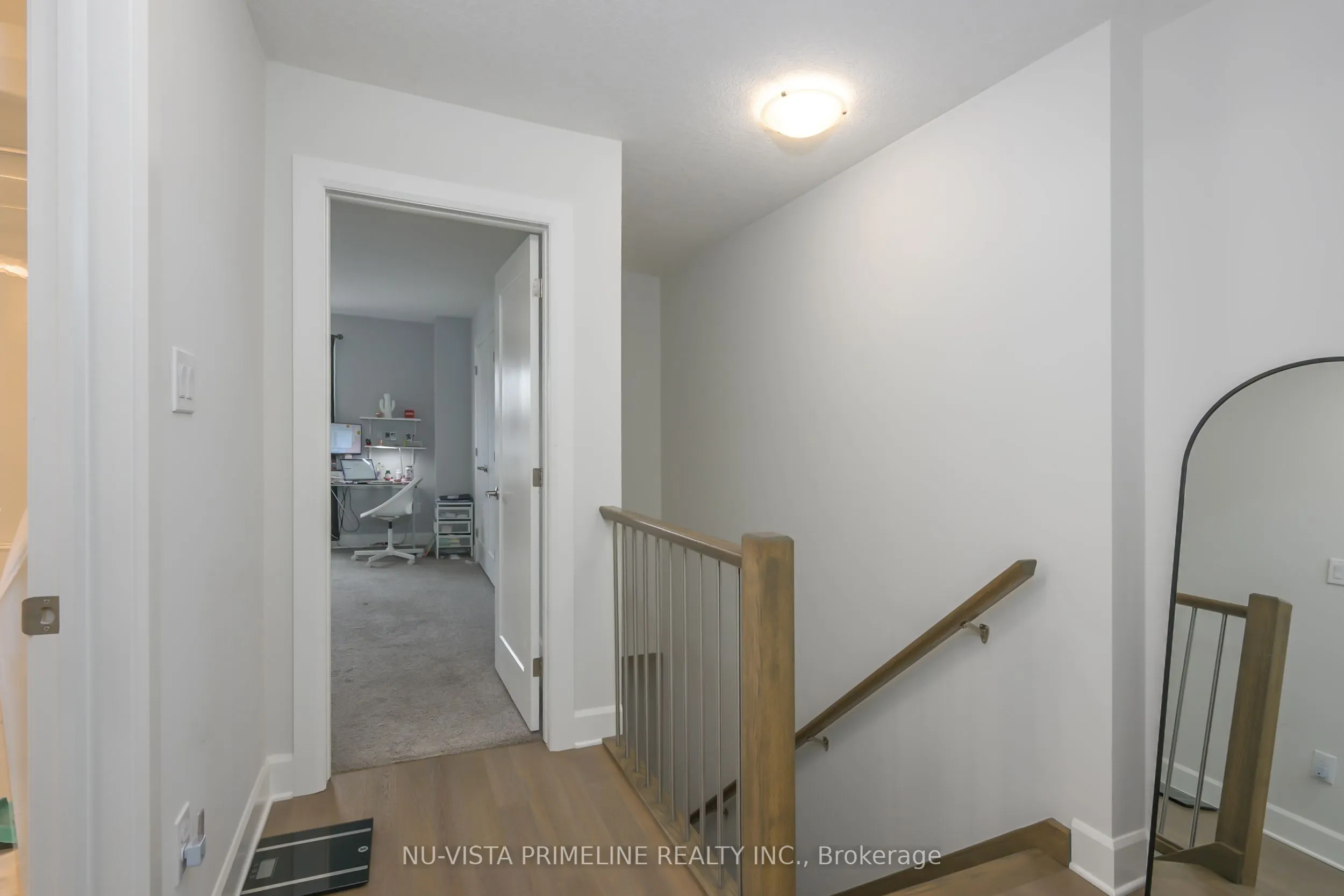 499 Sophia Crescent N, #16