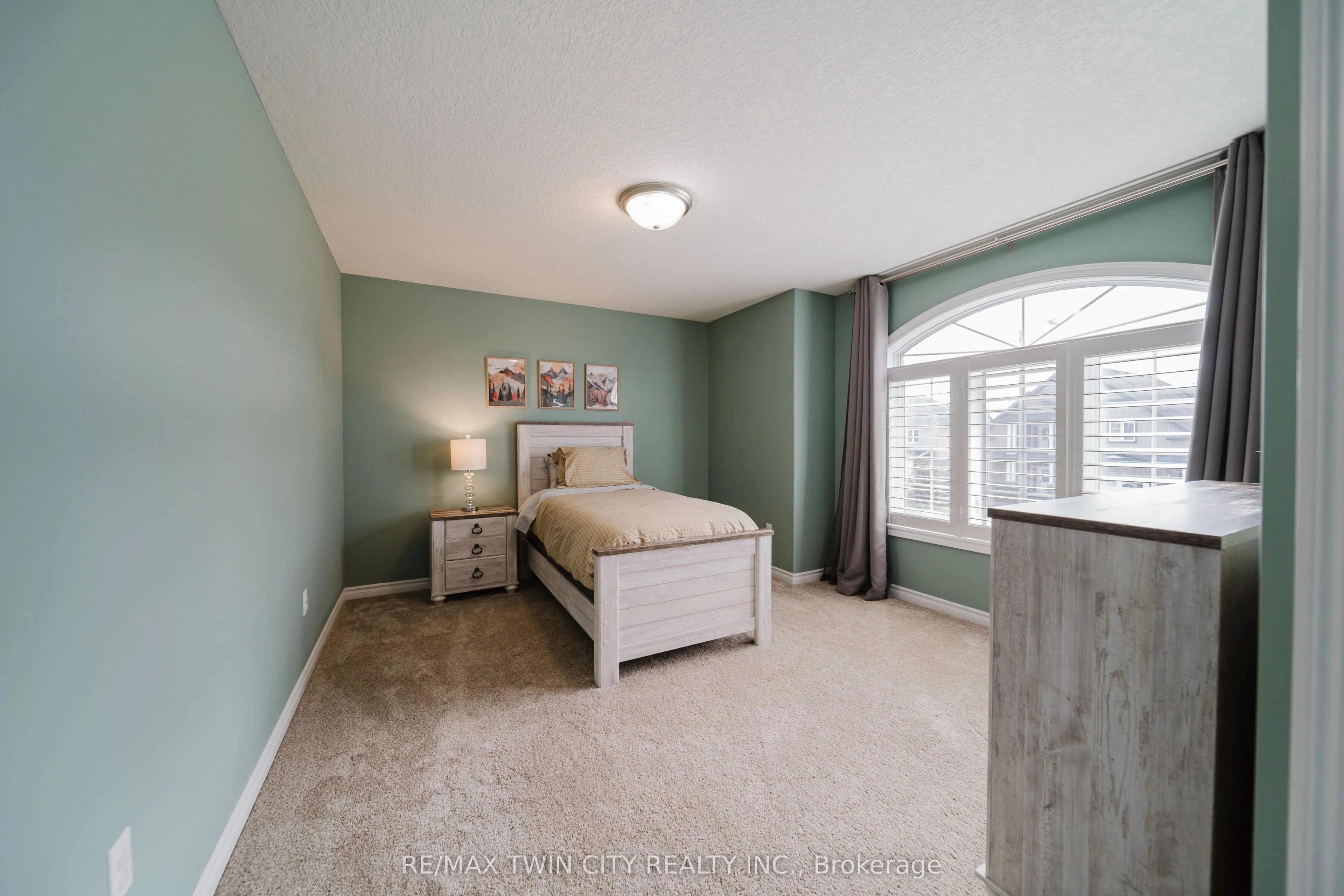 13 Erhardt Wagner Place