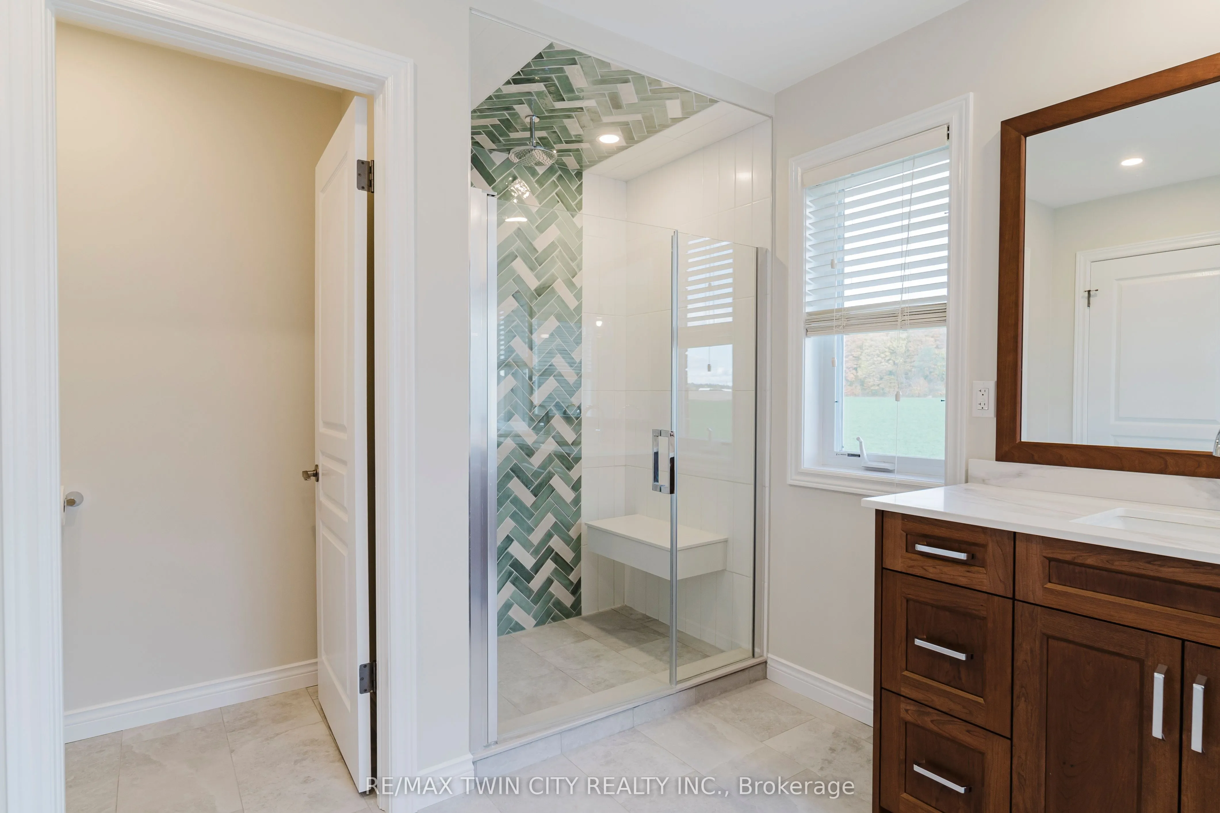 13 Erhardt Wagner Place