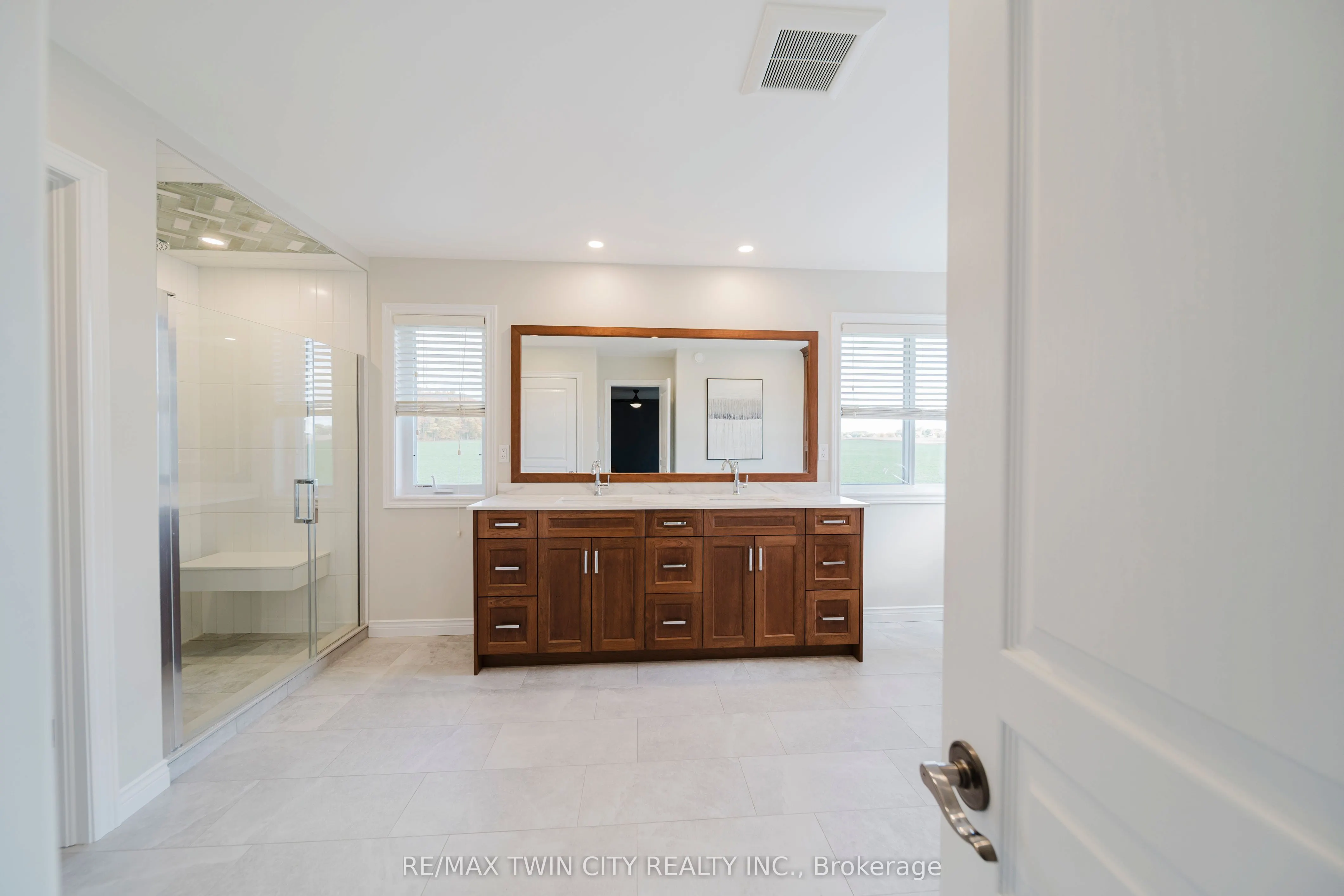 13 Erhardt Wagner Place