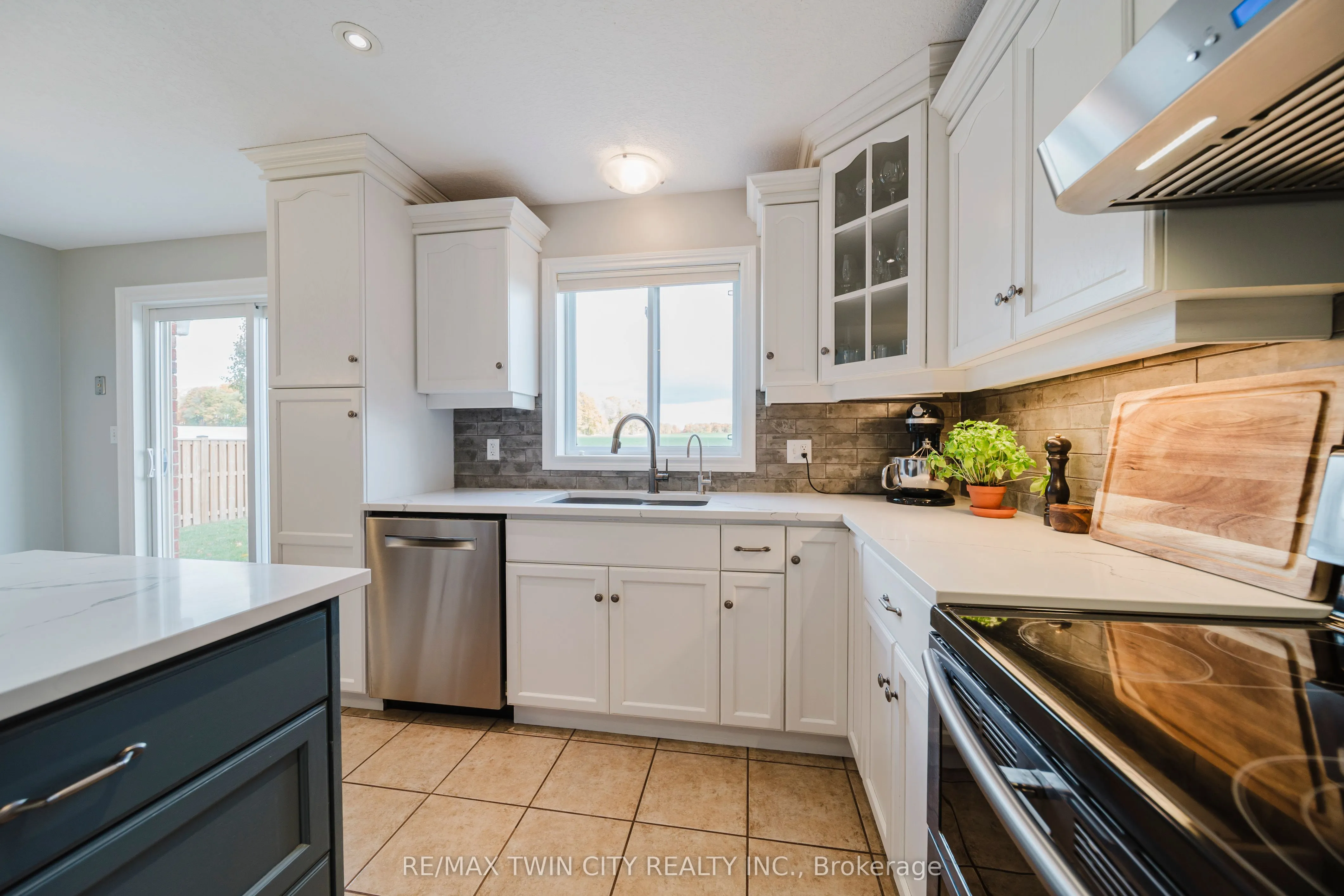 13 Erhardt Wagner Place