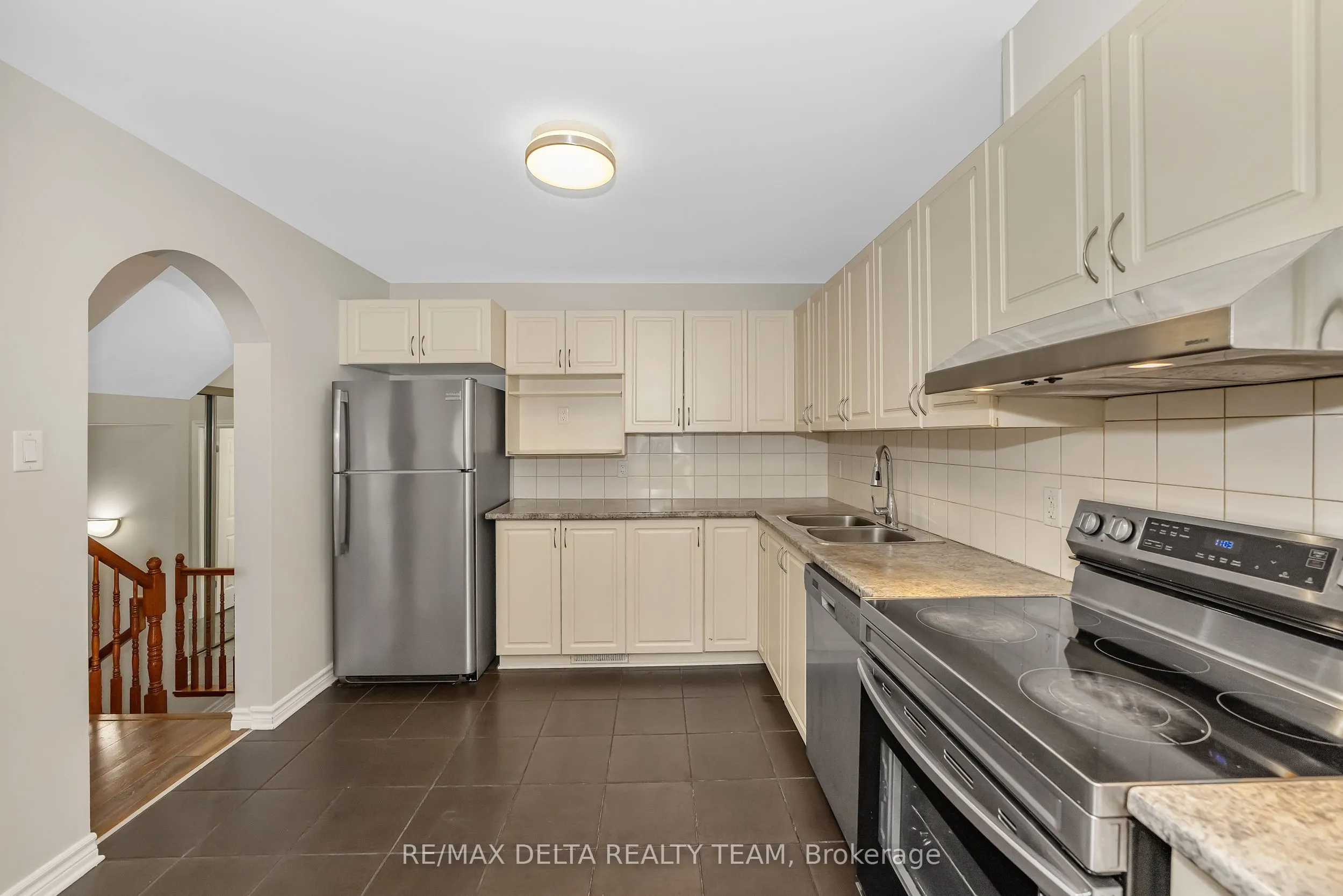 725 Whaley Ridge