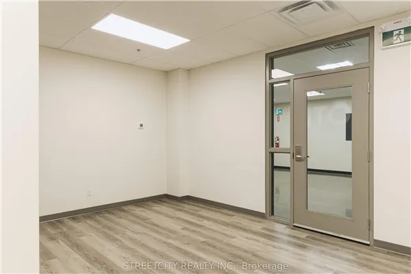 516 John Street N, #215