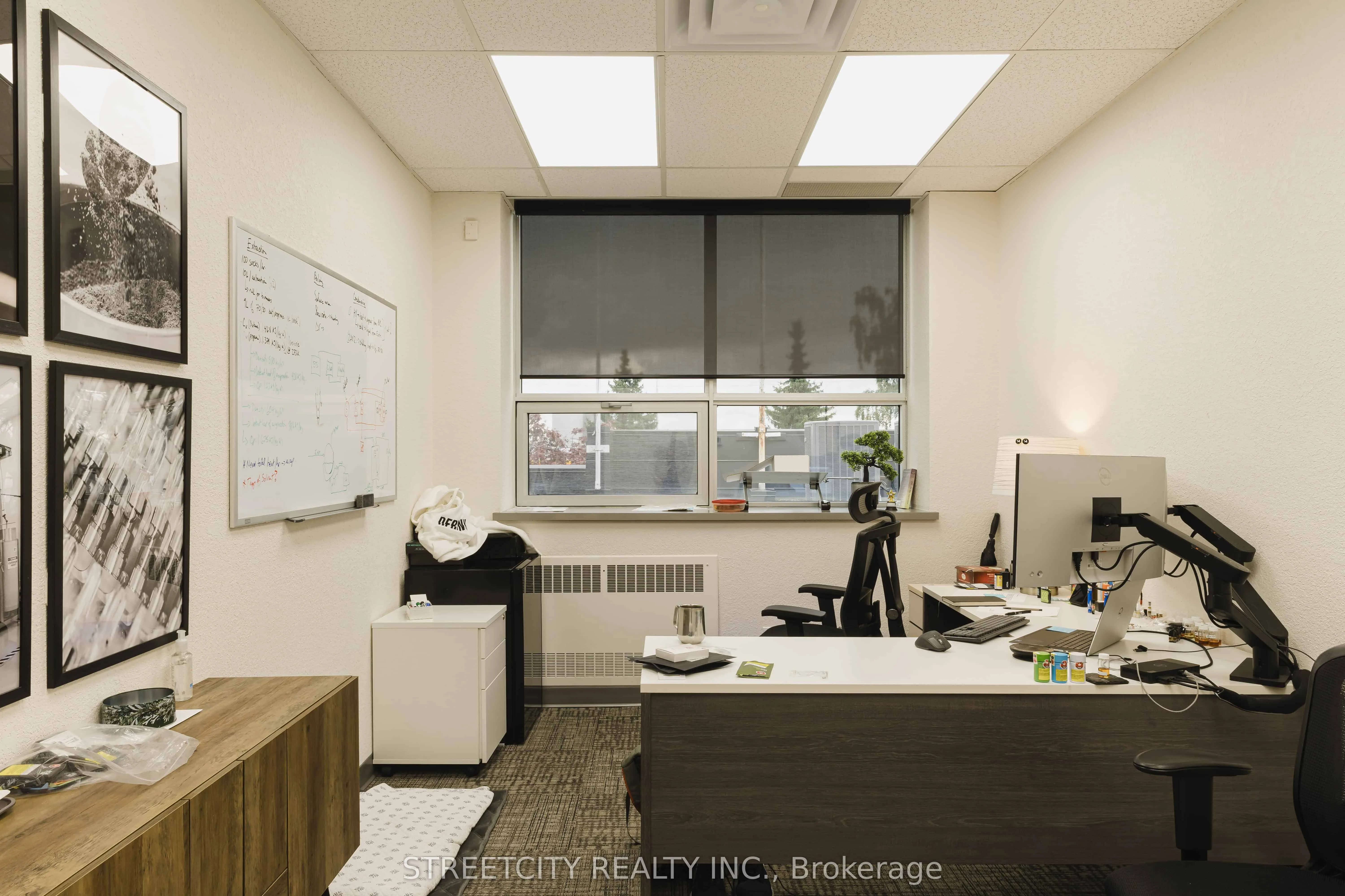 516 John Street N, #215