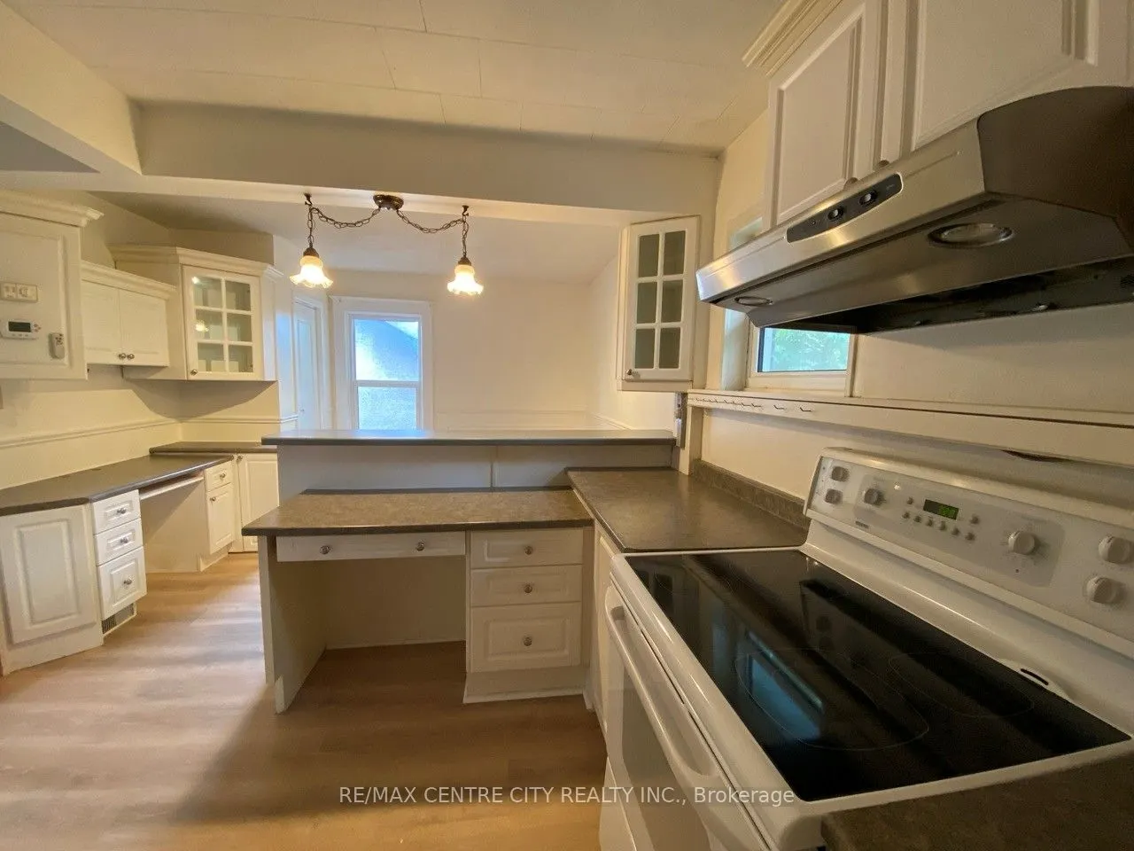 84 Wharncliffe Road S, #B