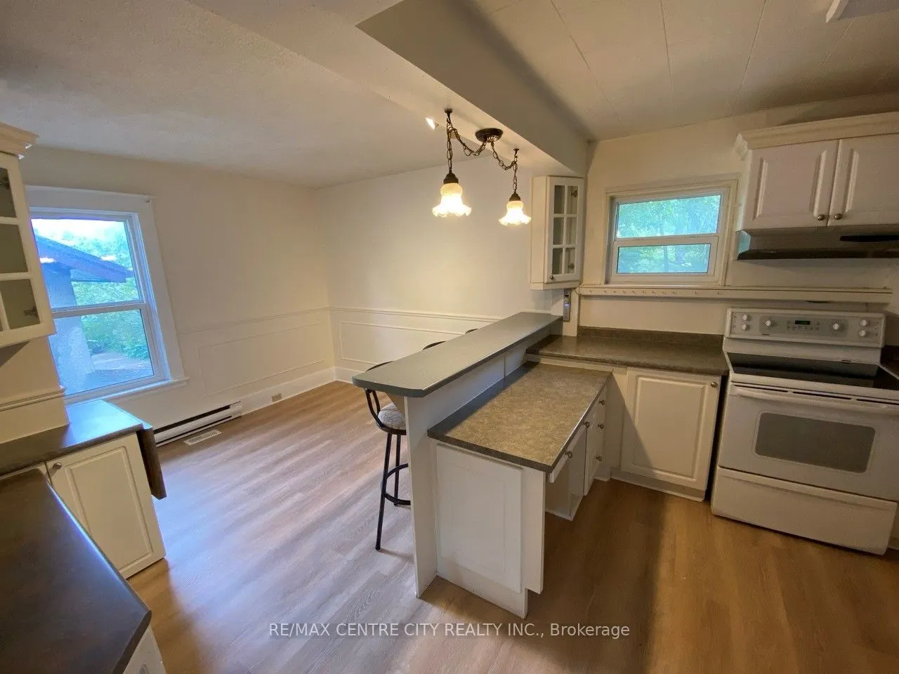84 Wharncliffe Road S, #B