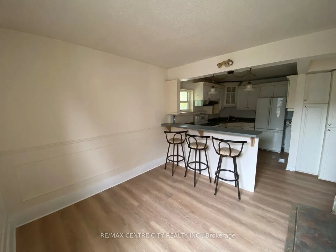 84 Wharncliffe Road S, #B