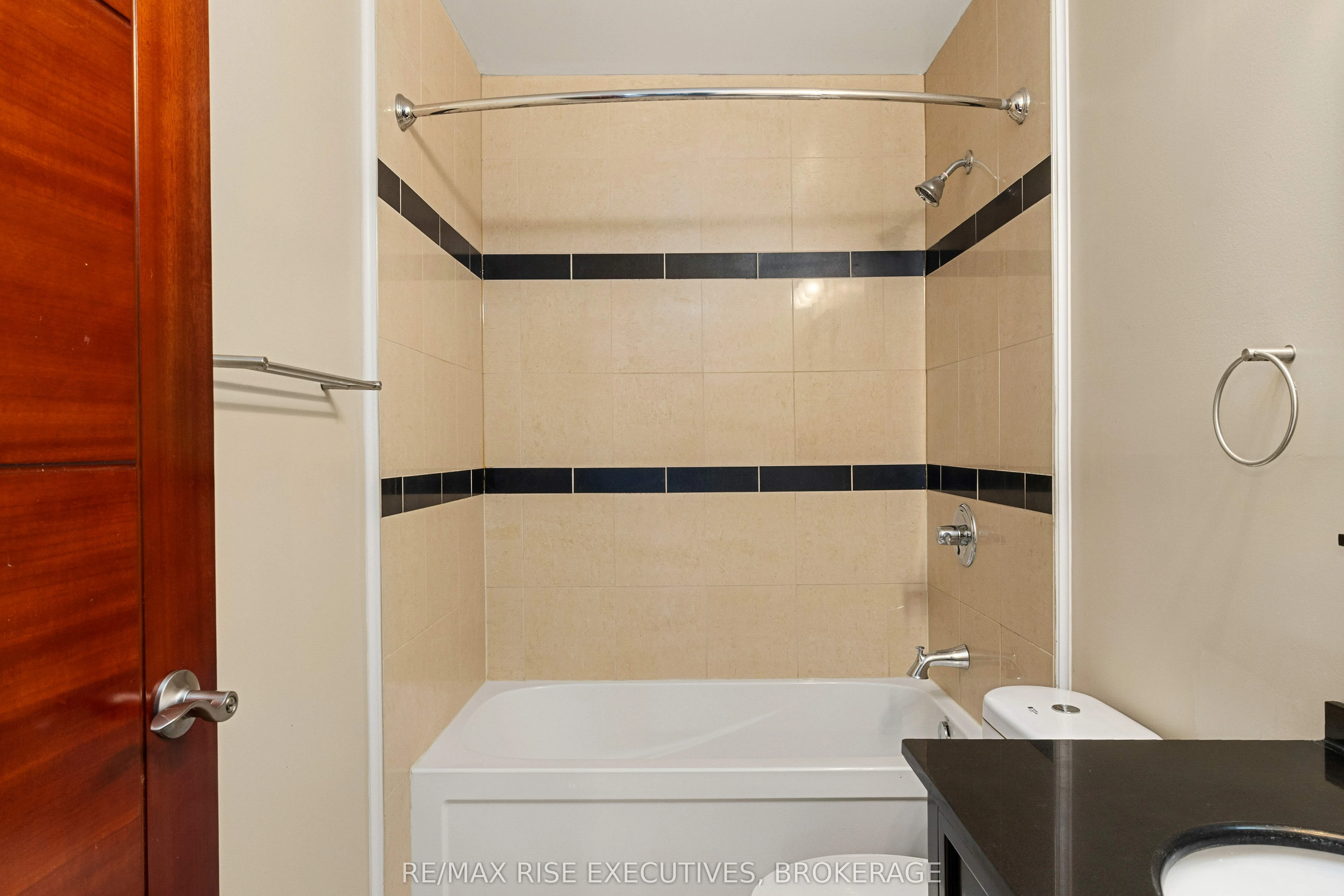 539 Armstrong Road, #410