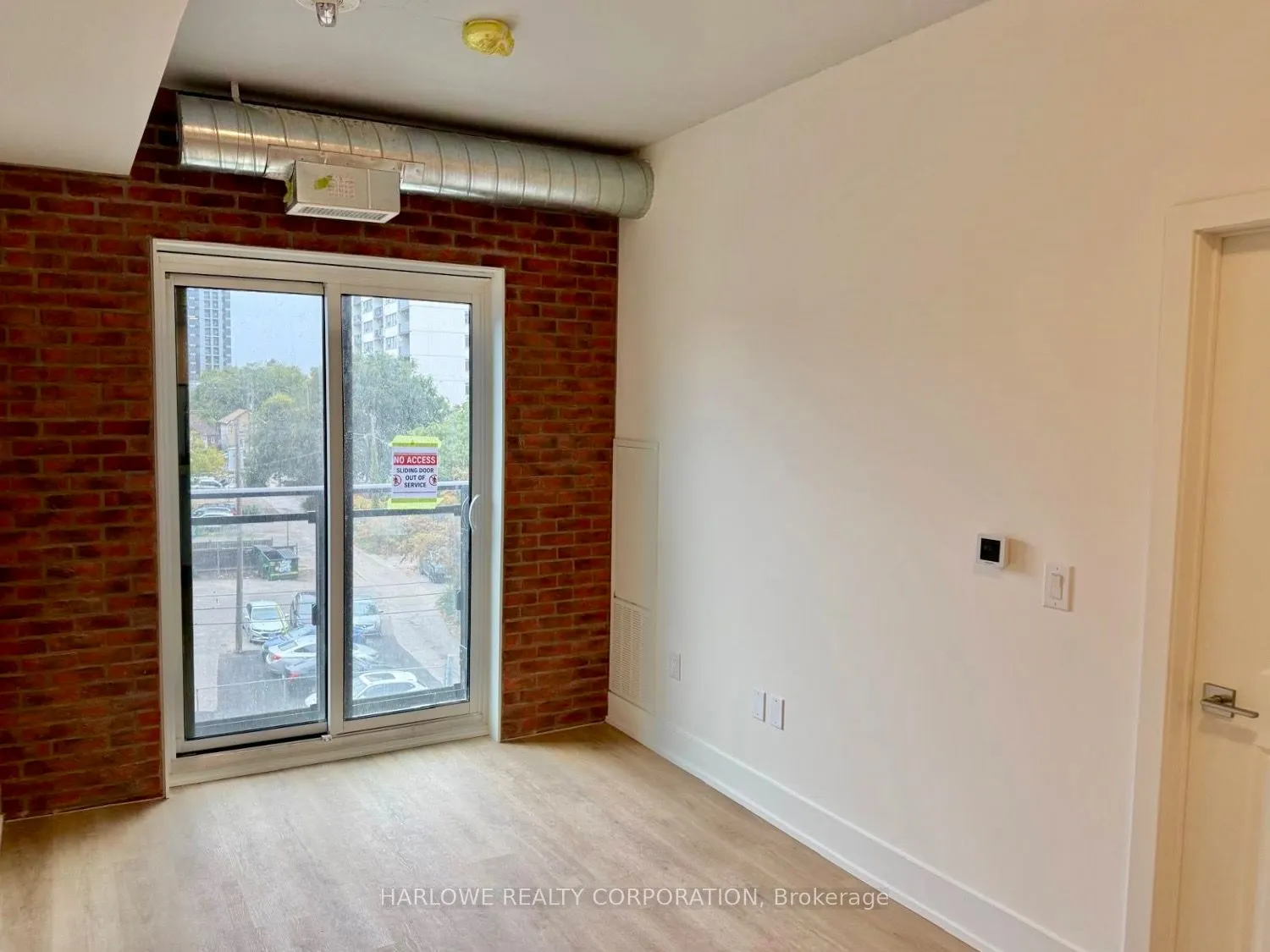 206 King Street W, #305