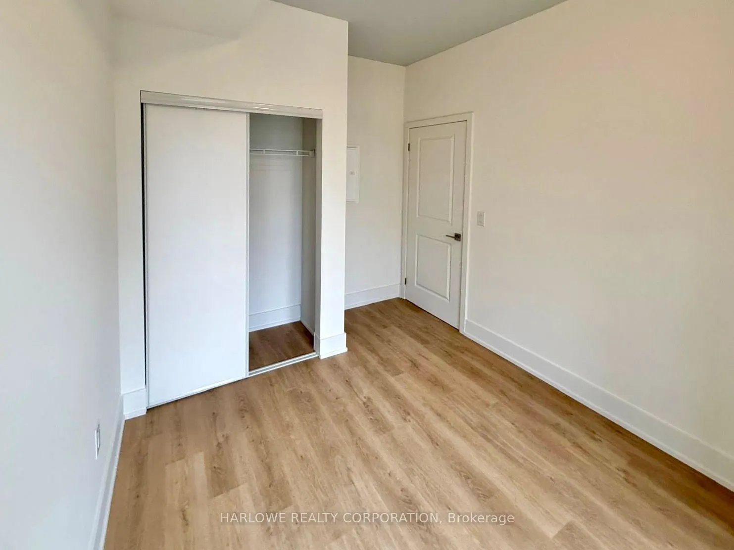 206 King Street W, #305