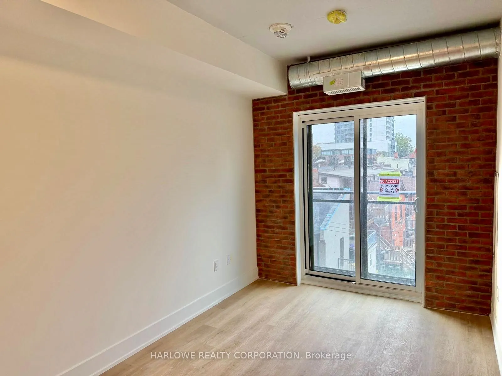 206 King Street W, #305
