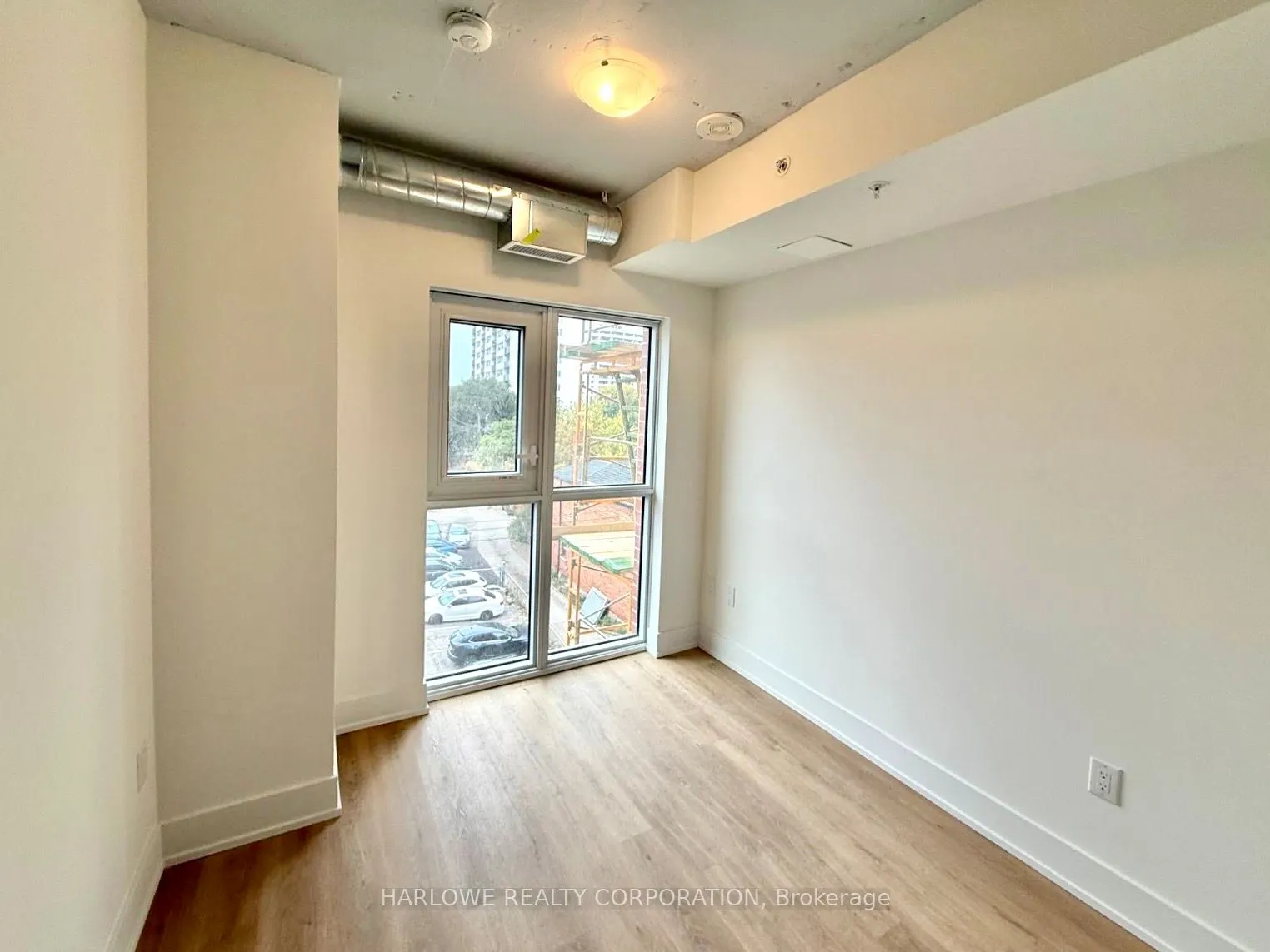 206 King Street W, #305