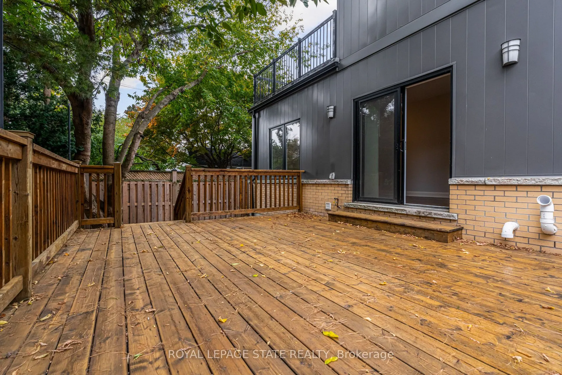 79 Kensington Avenue S