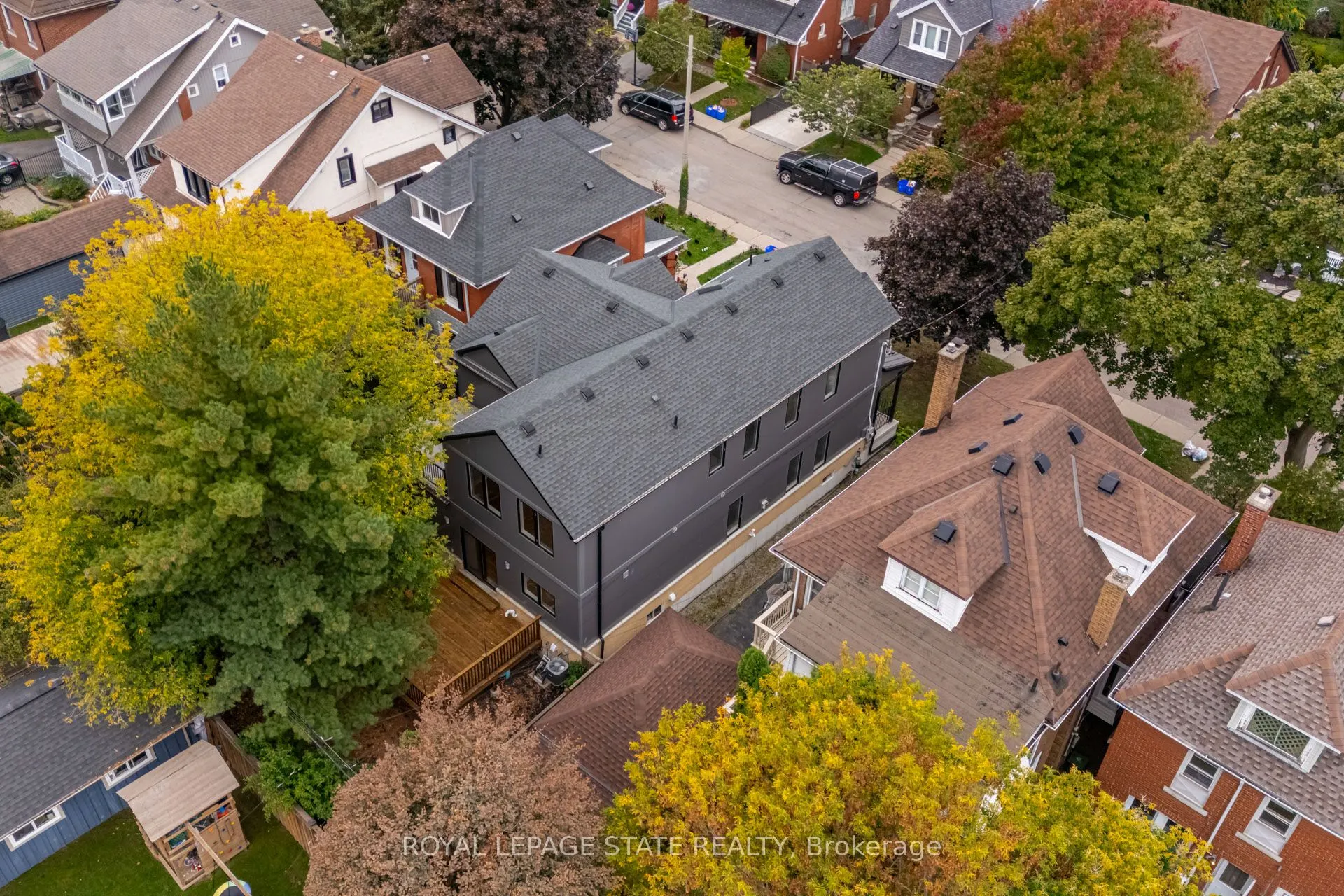 79 Kensington Avenue S