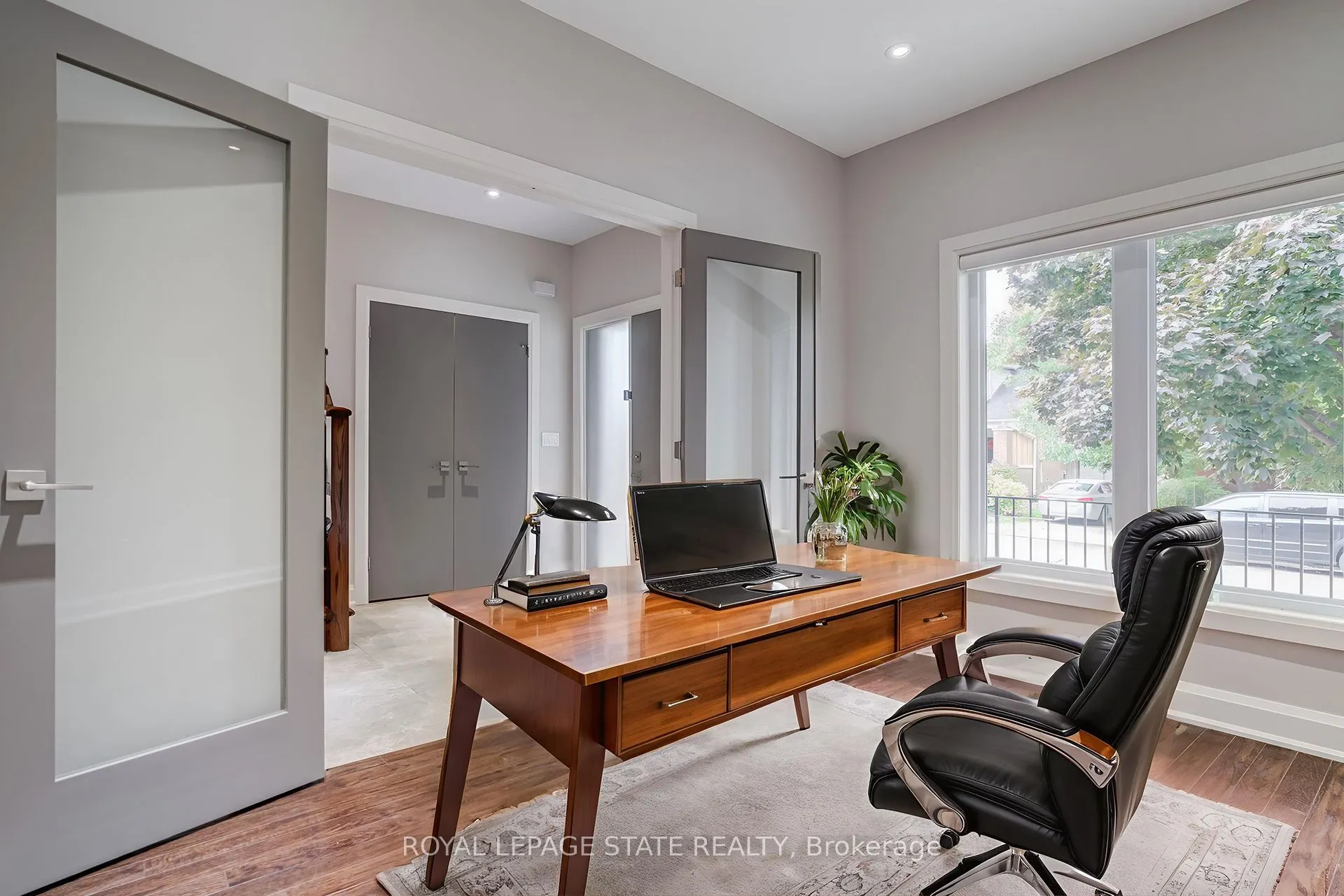 79 Kensington Avenue S