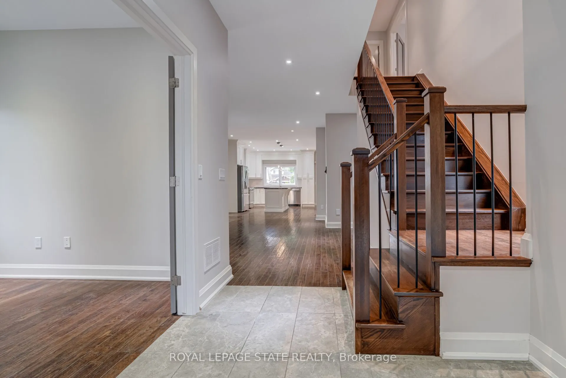 79 Kensington Avenue S